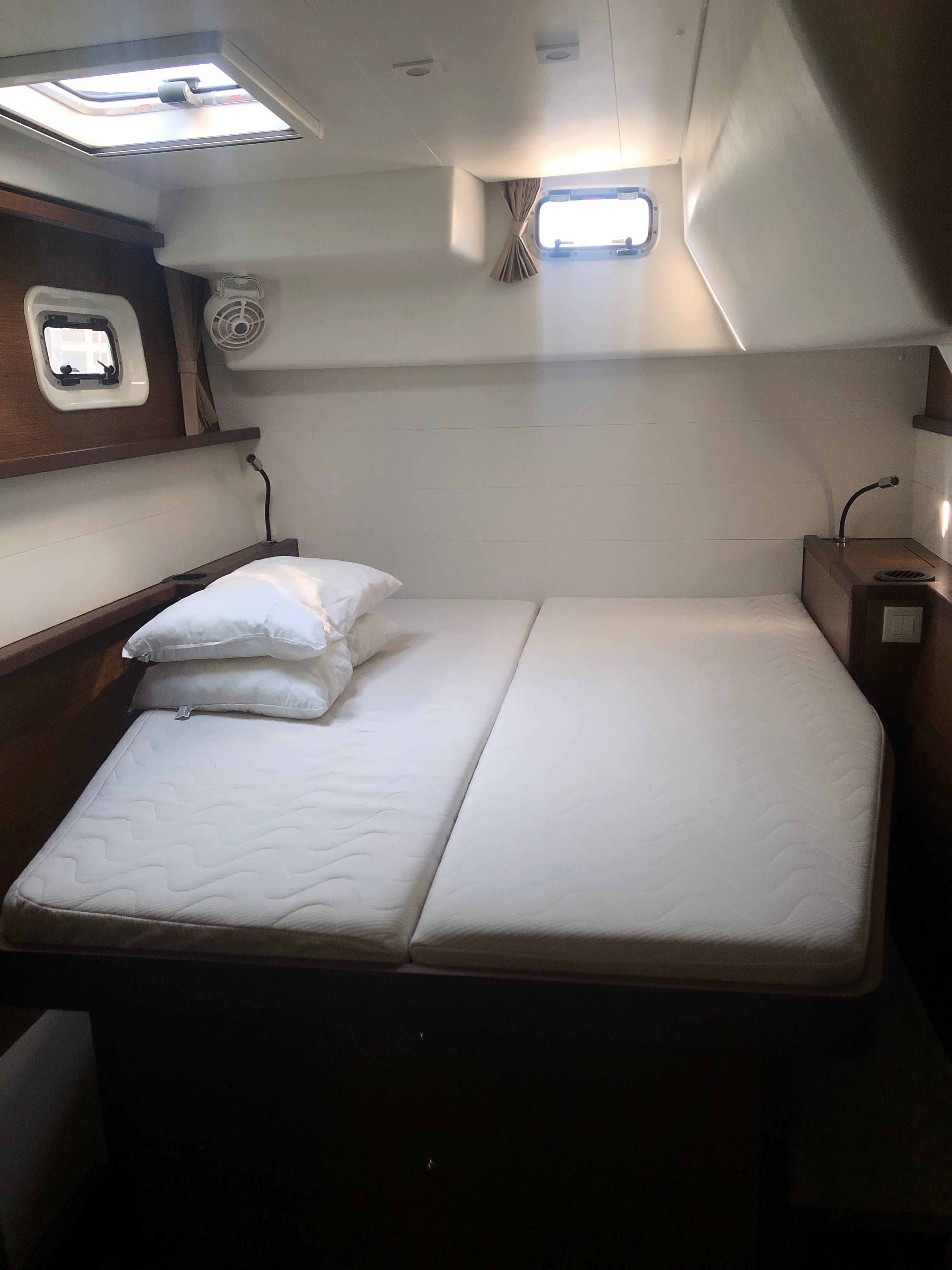 Violetta - Catamaran in Lefkada