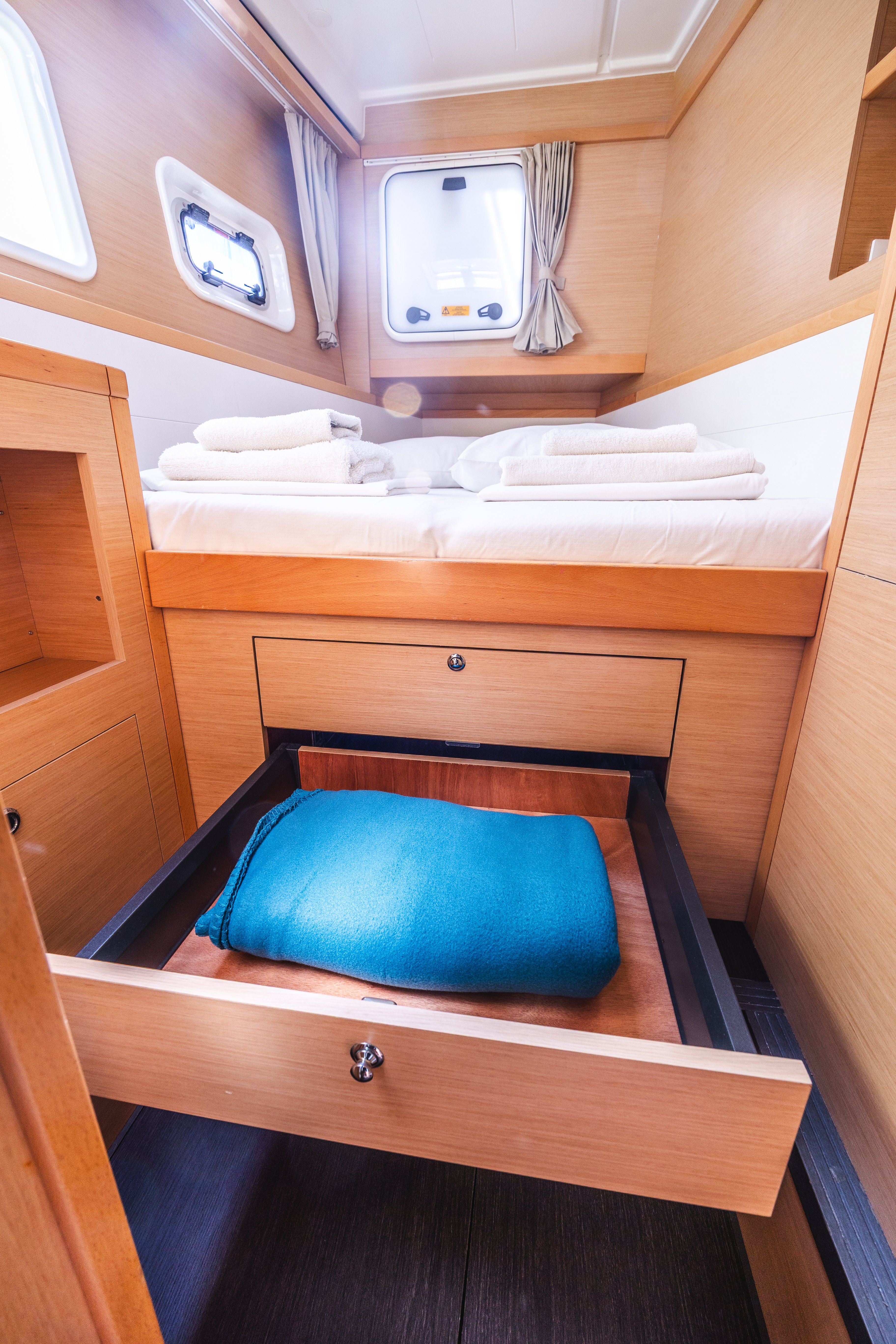 Deep Blue - Catamaran in Lefkada