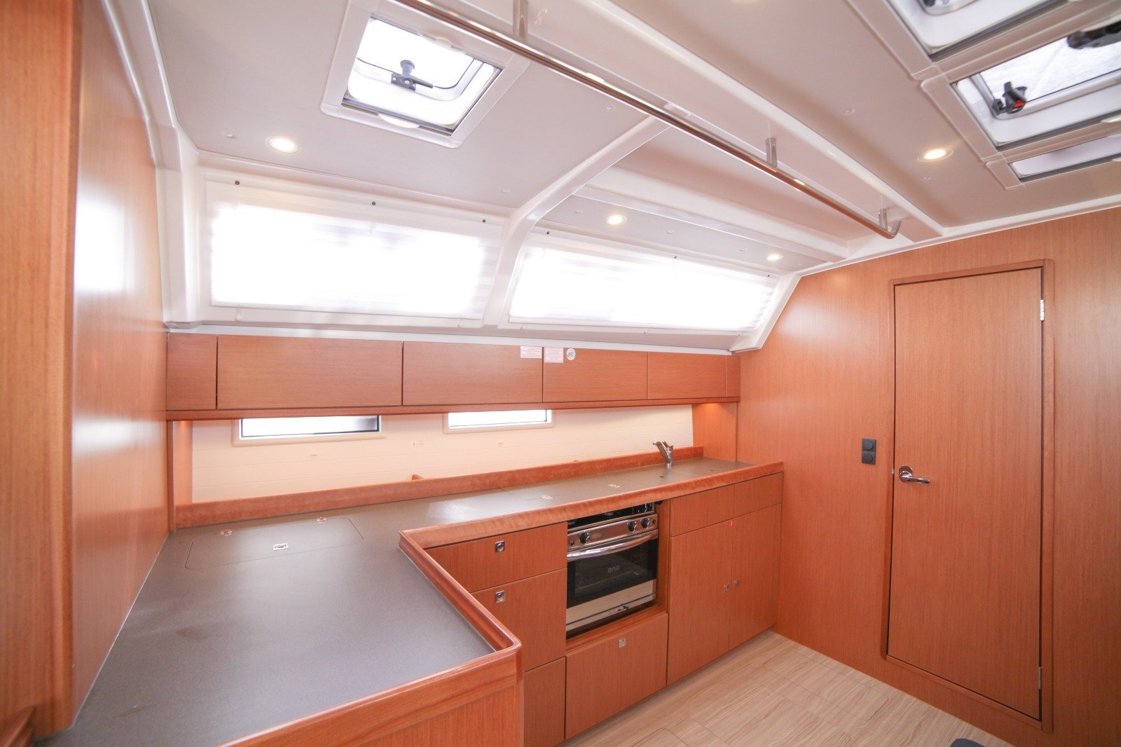 Sail Monde - Yelkenli içinde Karagözler