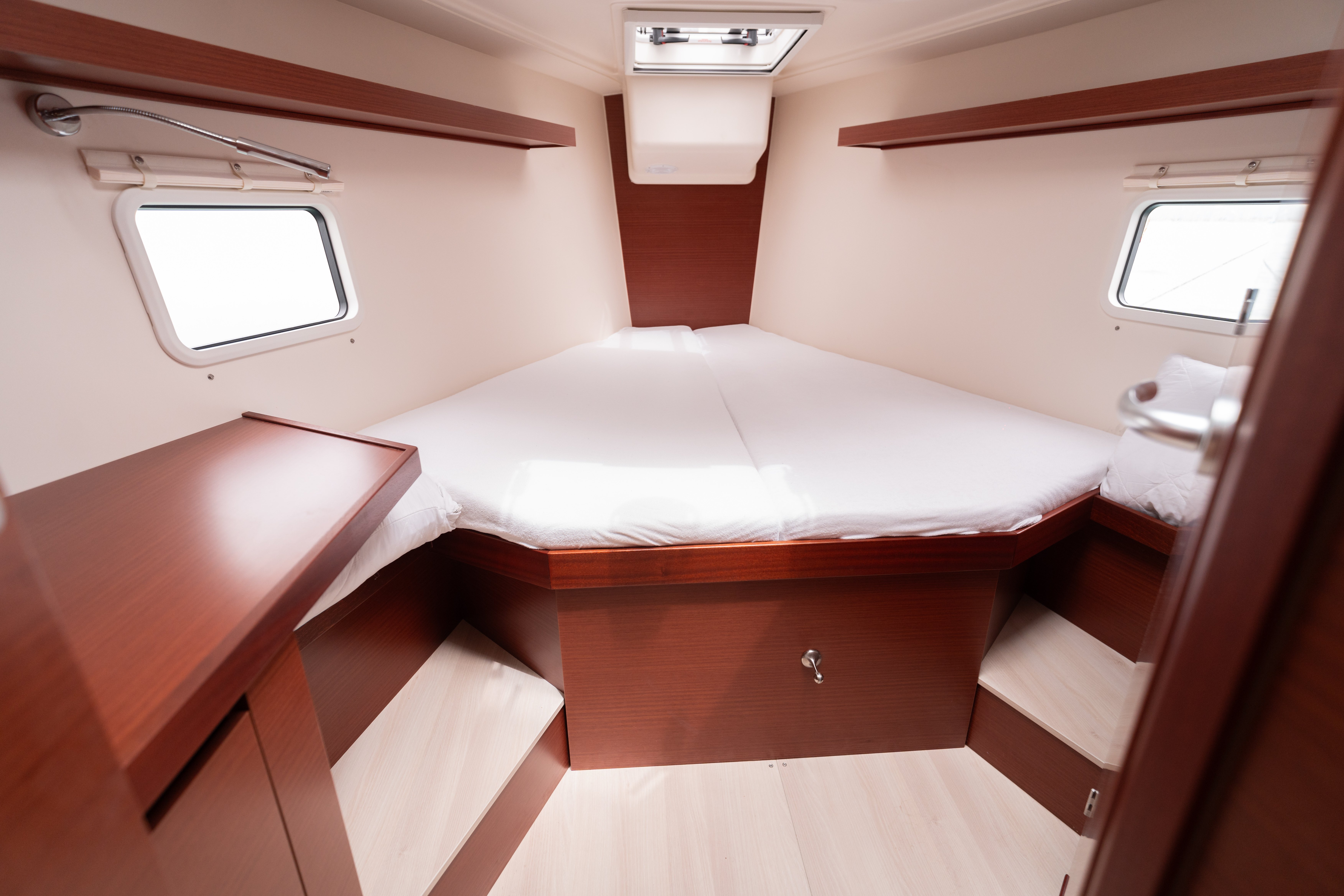 VRONTIS |Inverter| - Yelkenli içinde Lefkada