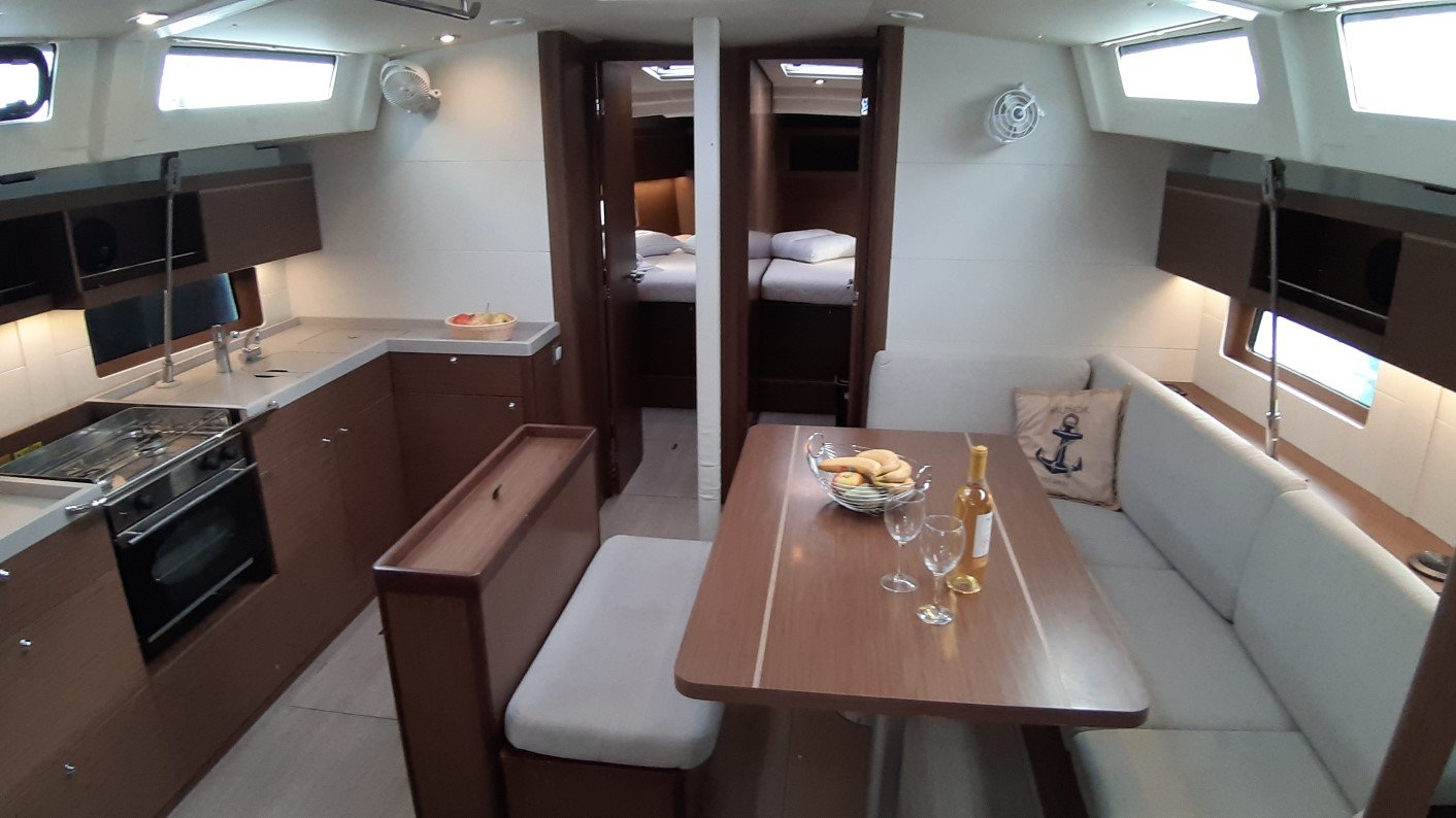 STERGIOS  GEN.+A.C. - Yelkenli içinde Lefkada