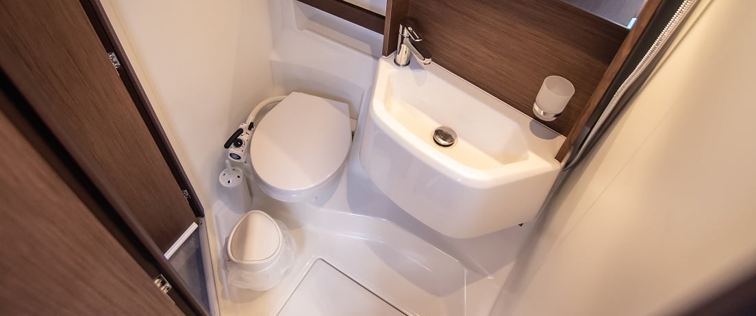 THEODORA GEN.+A.C. - Yelkenli içinde Lefkada