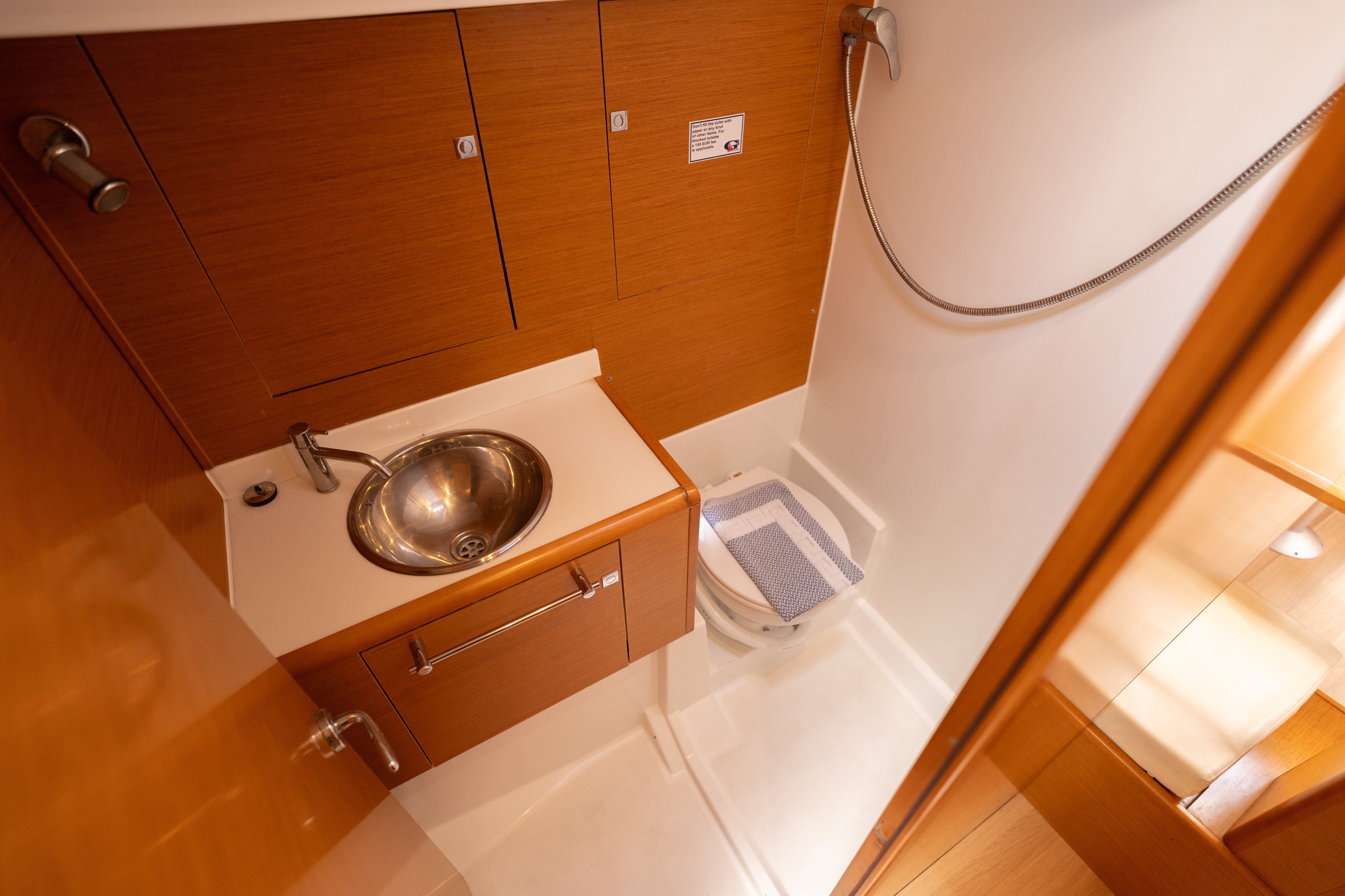 ORESTIS - Yelkenli içinde Lefkada