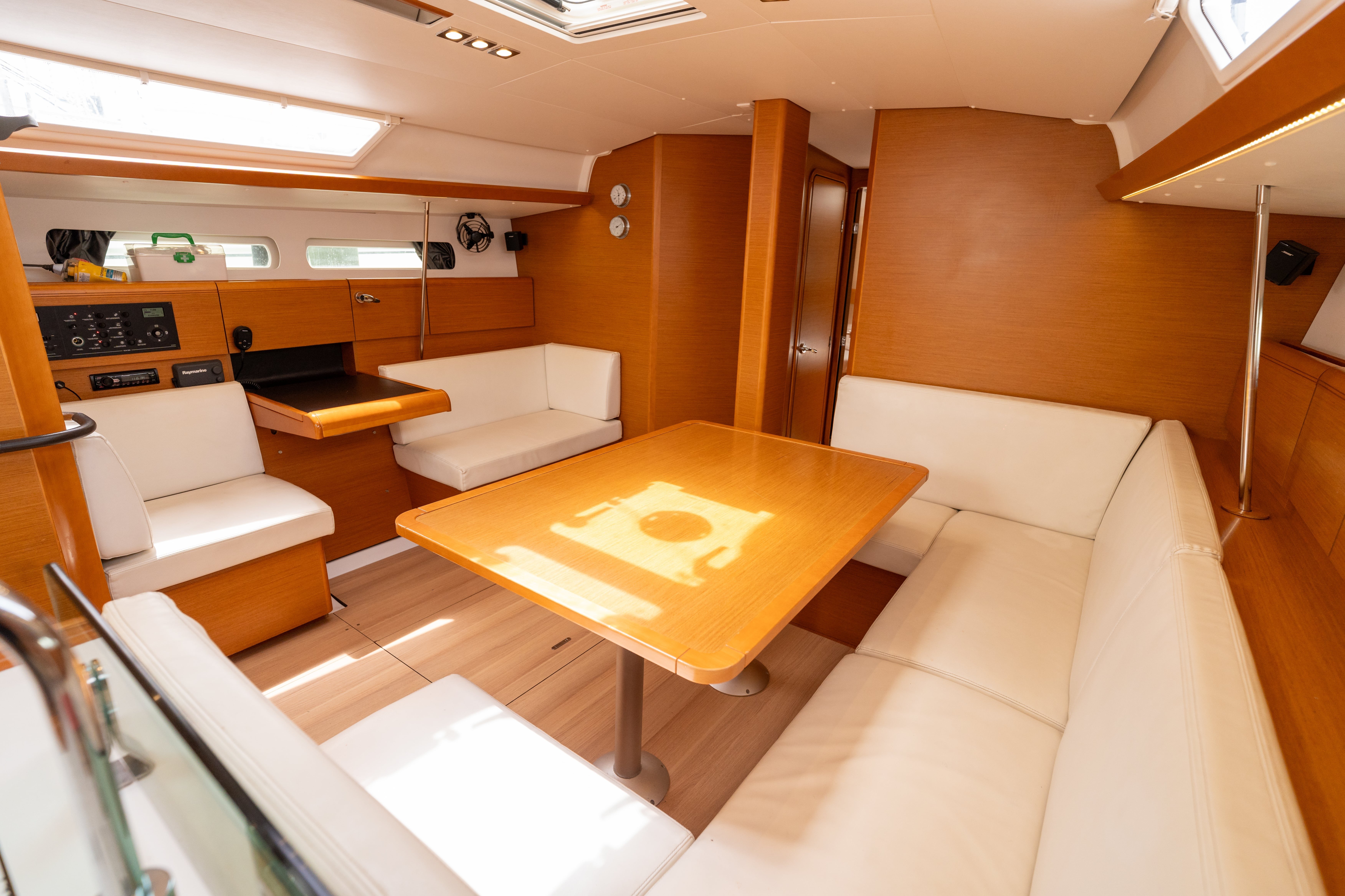 ORESTIS - Yelkenli içinde Lefkada