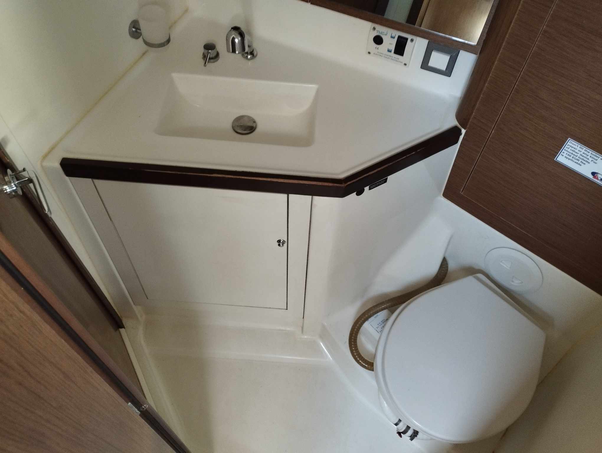 PHORKYS GEN + A.C - Yelkenli içinde Lefkada