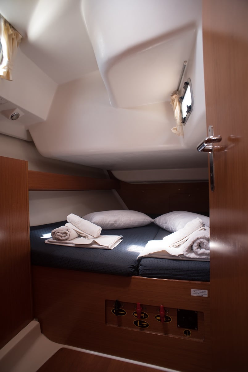 GEORGE'S - Yelkenli içinde Lefkada