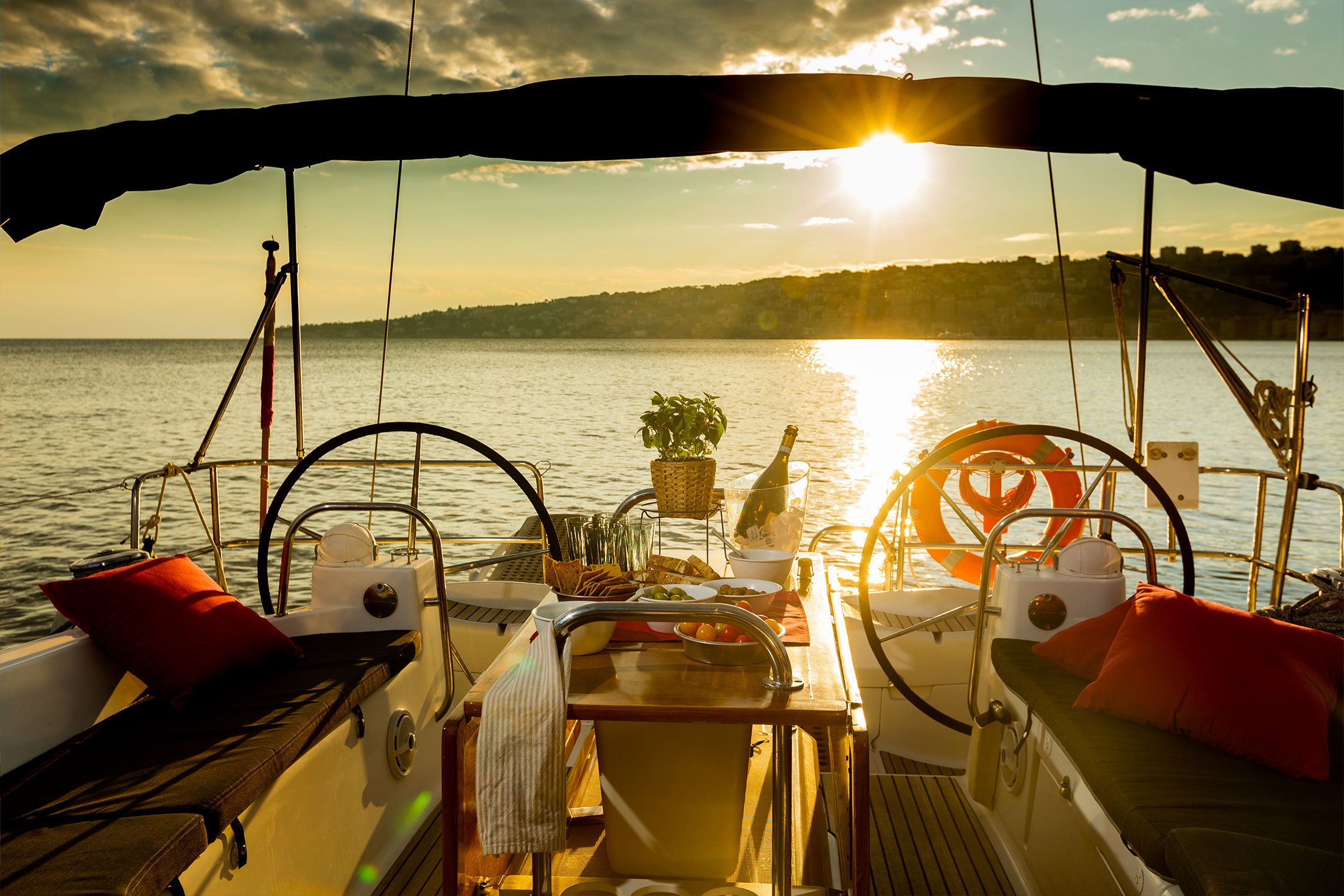 Melpomene - Sailboat in Naples