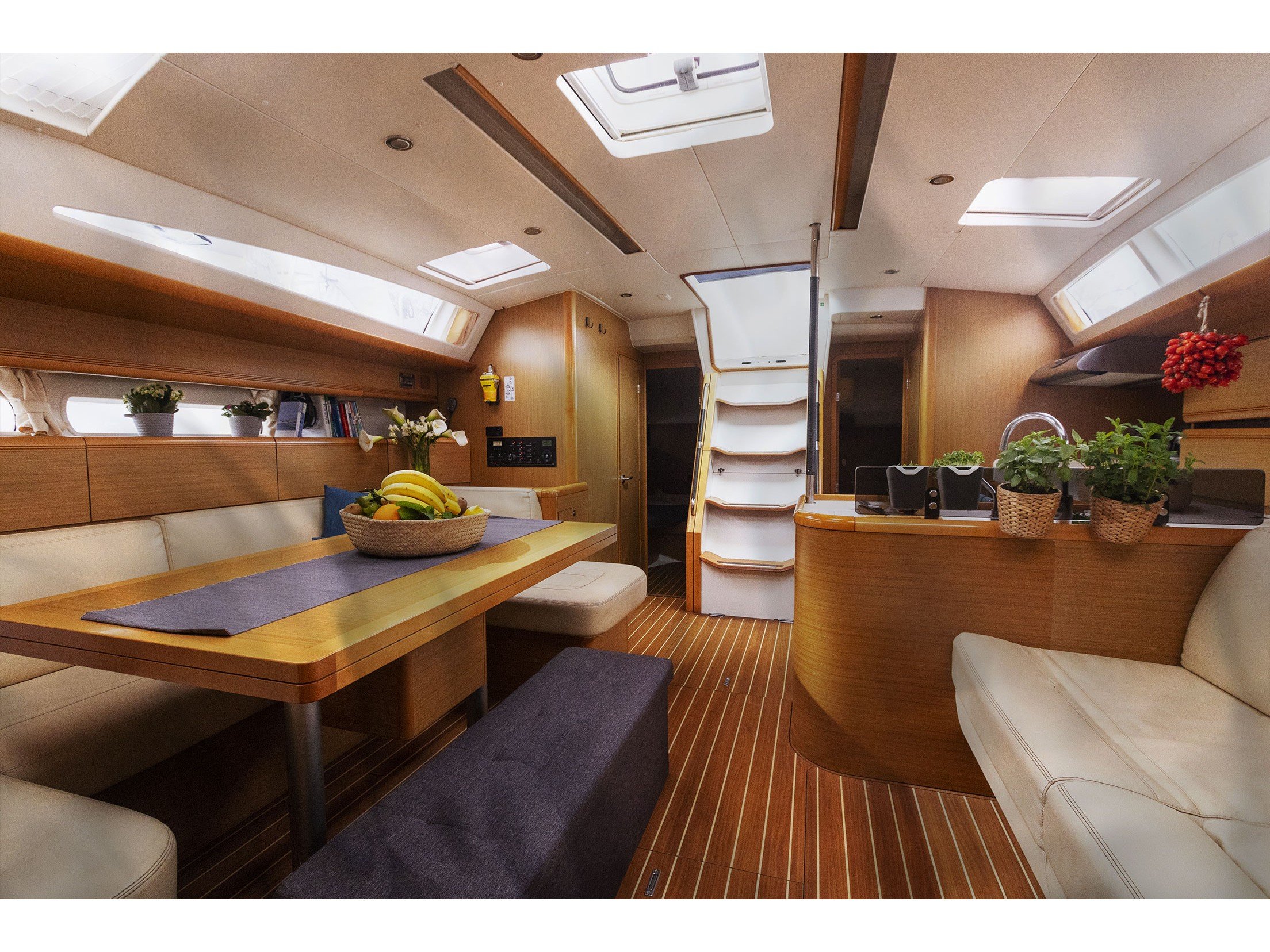 Melpomene - Sailboat in Naples