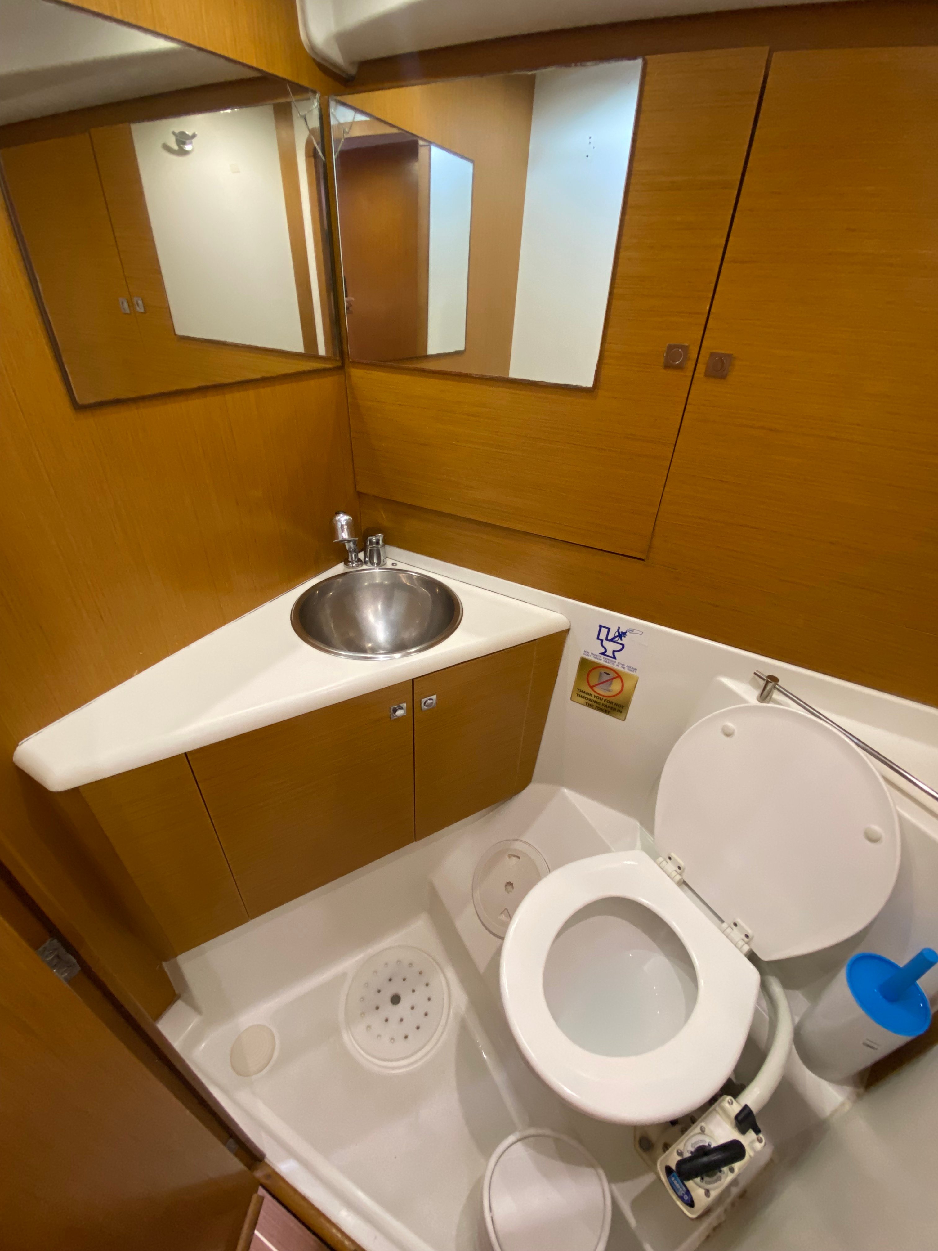 Christianna 12 - Yelkenli içinde Alimos