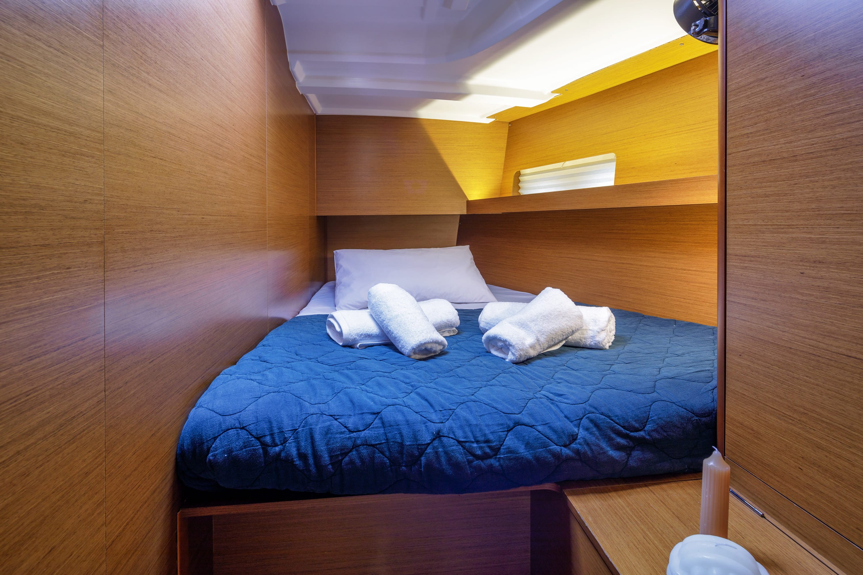 DISCOVERY BLUE - Sailboat in Nea Peramos