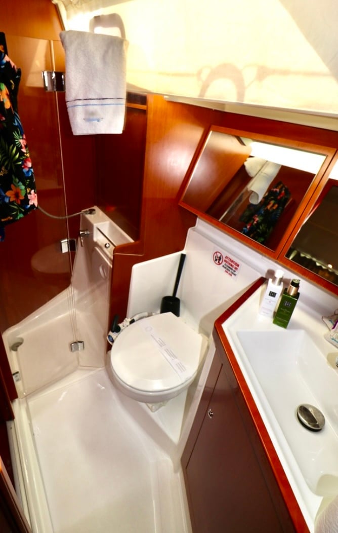 MALA NEVINA - Sailboat in Preveza