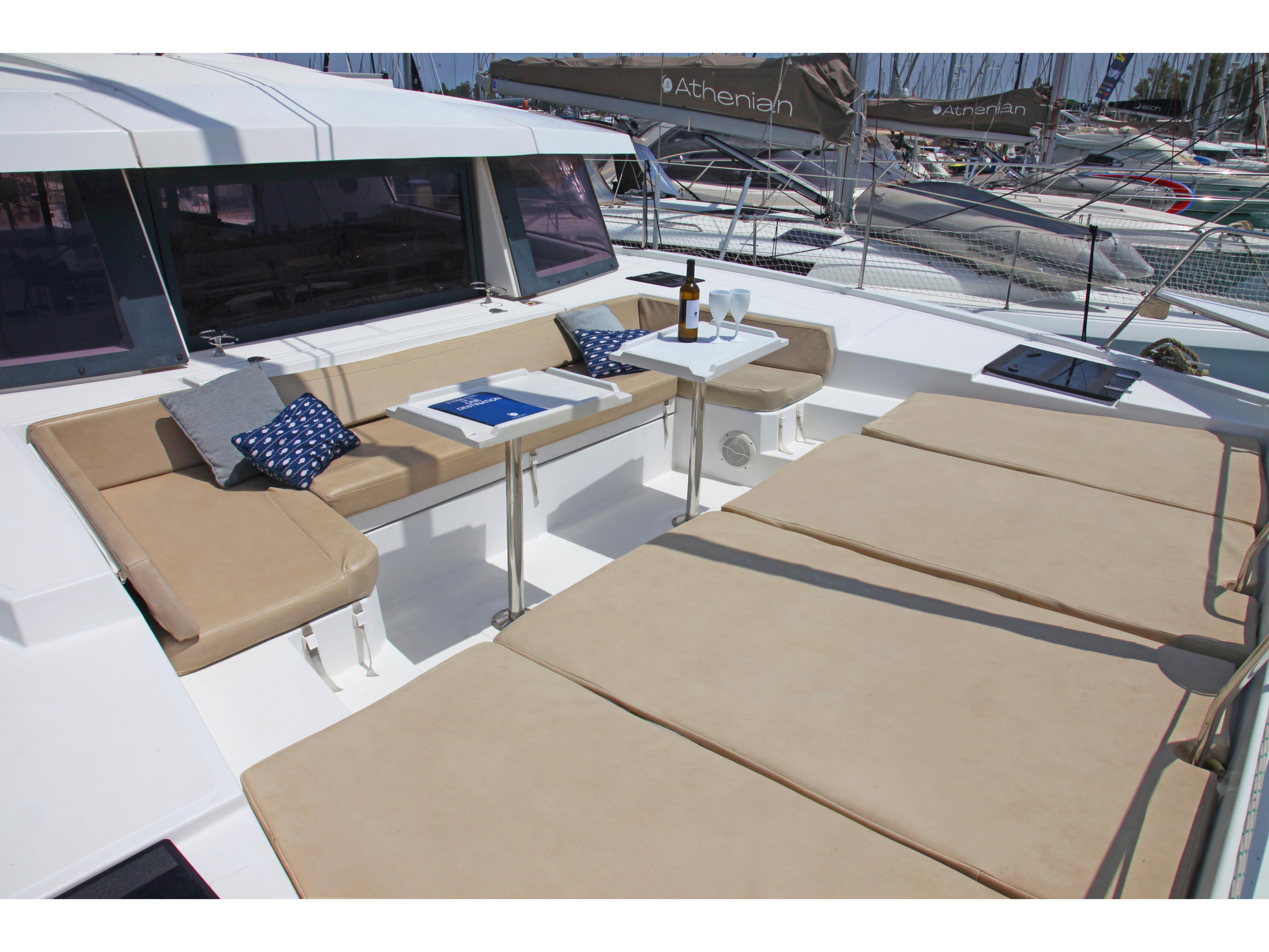 HEPHAESTUS - Catamaran in Mpenitses