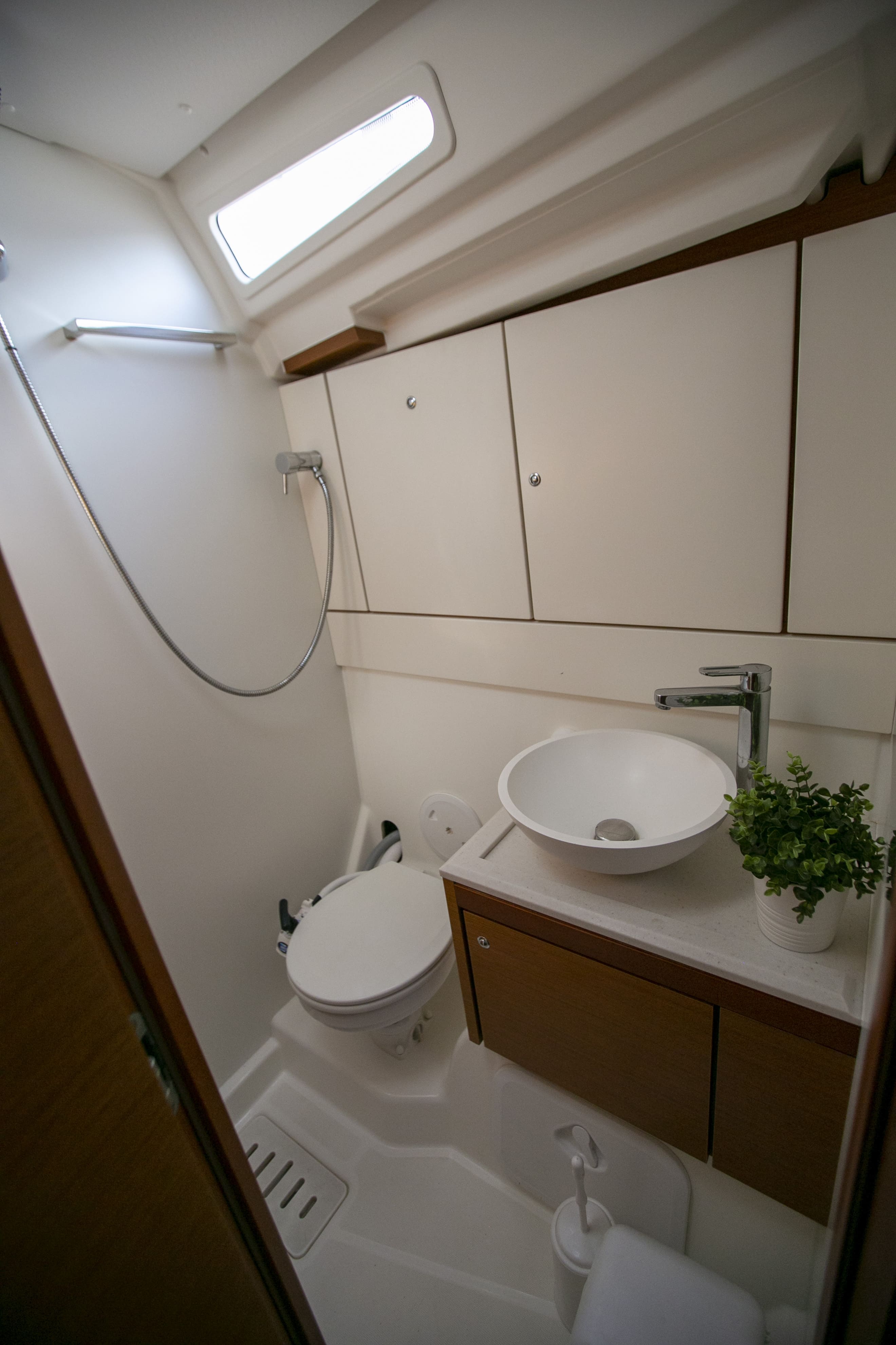 AMAZING ELLI - Sailboat in Piso Livadi