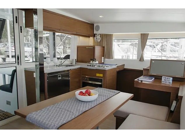 ANEMONI - Catamaran in Preveza