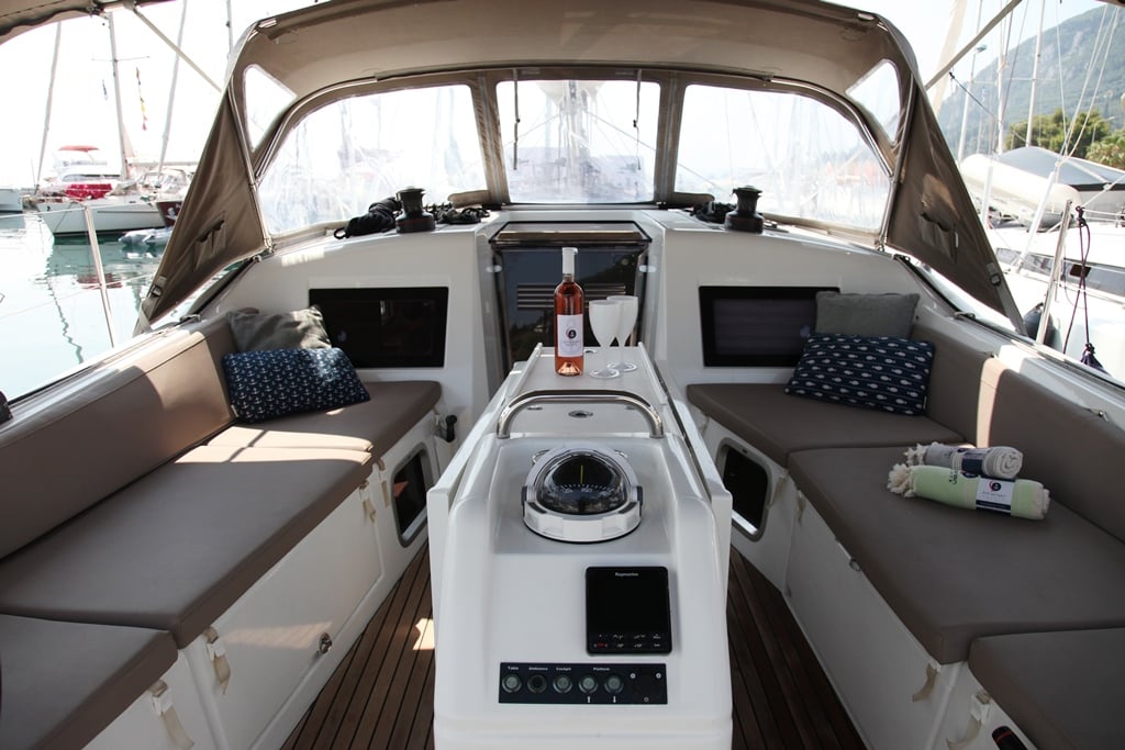 PANGEO - Sailboat in Mpenitses