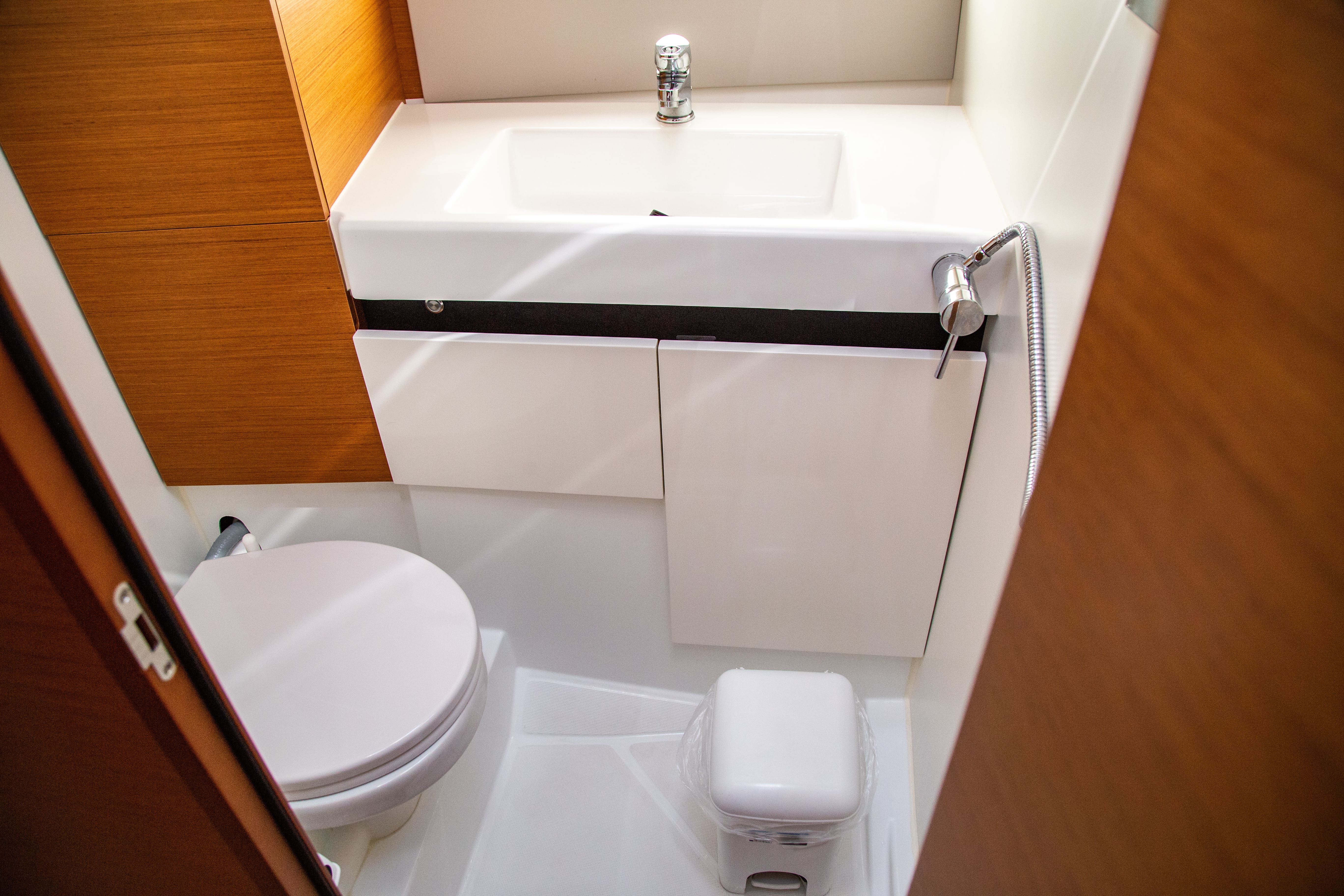 CONTIGO - Sailboat in Lavrio