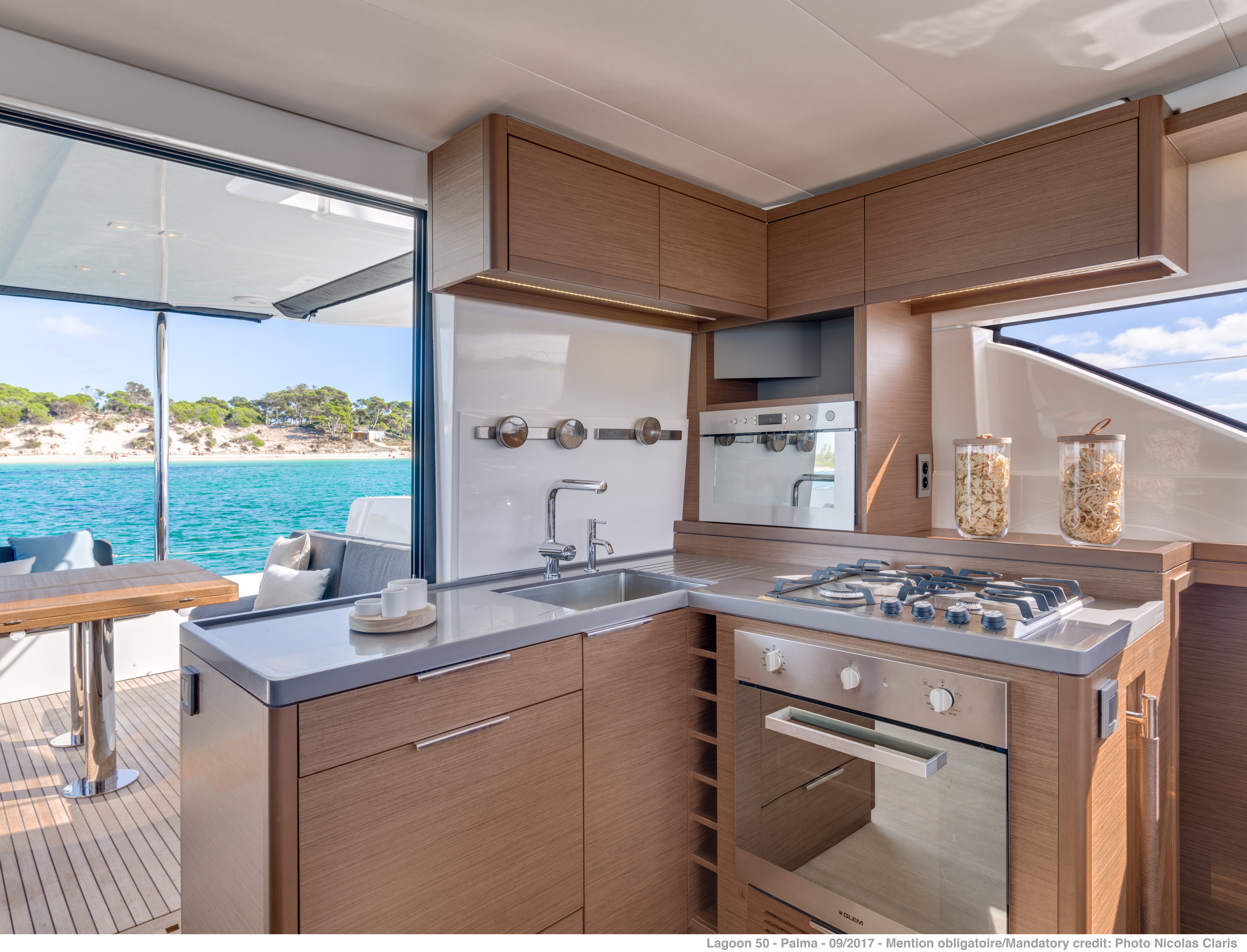 ONEIDA 2 - Catamaran in Preveza