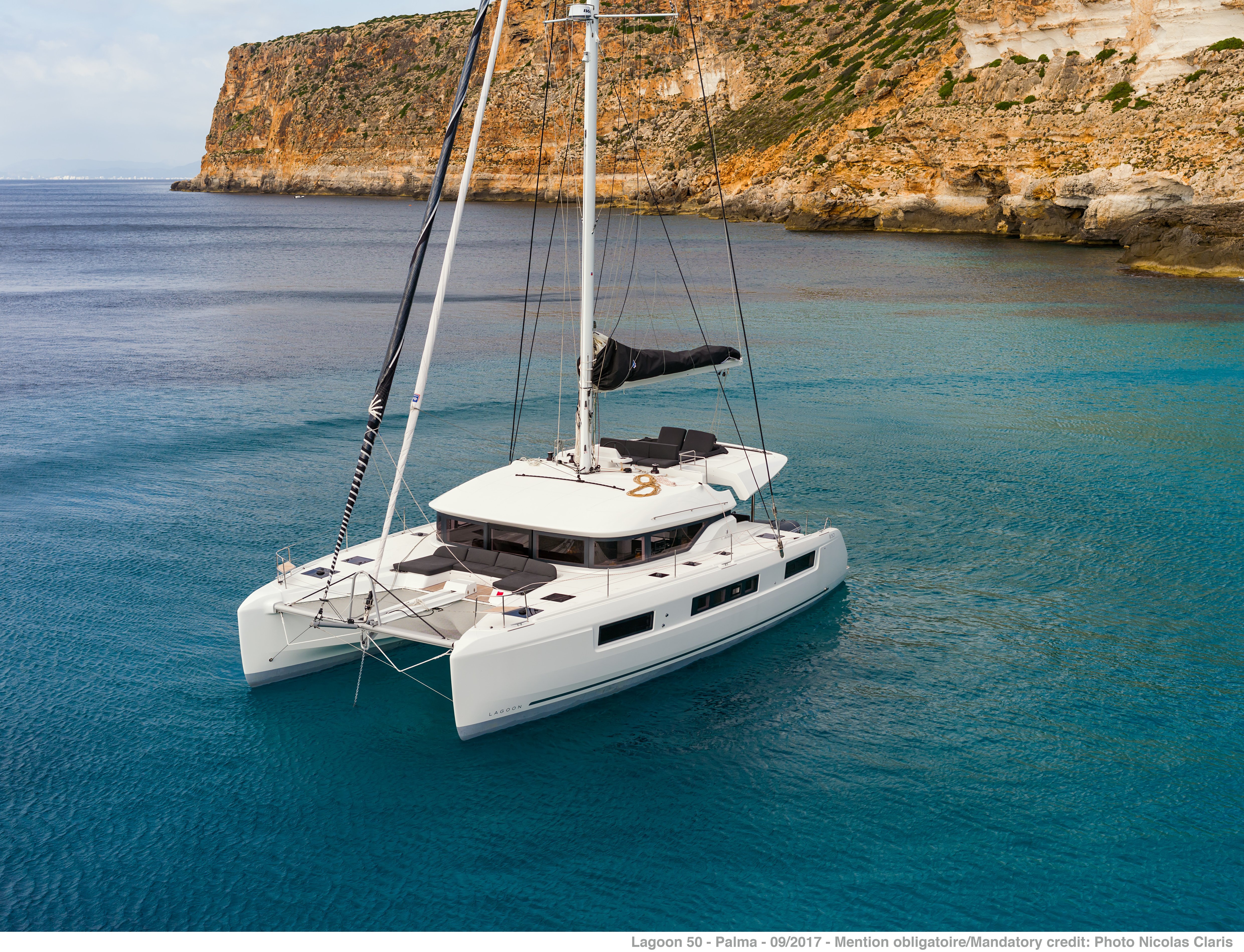 ONEIDA 2 - Catamaran in Preveza