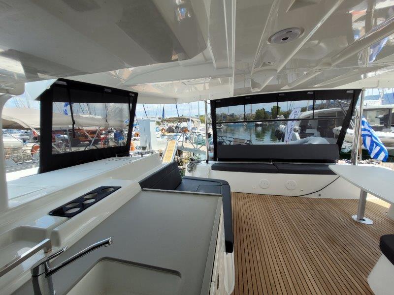 PERGISOS - Catamaran in Kallithea