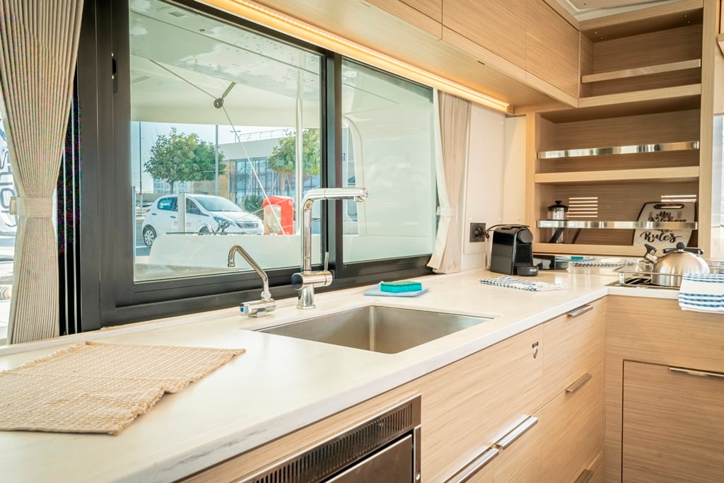 AMALIA - Catamaran in Piso Livadi