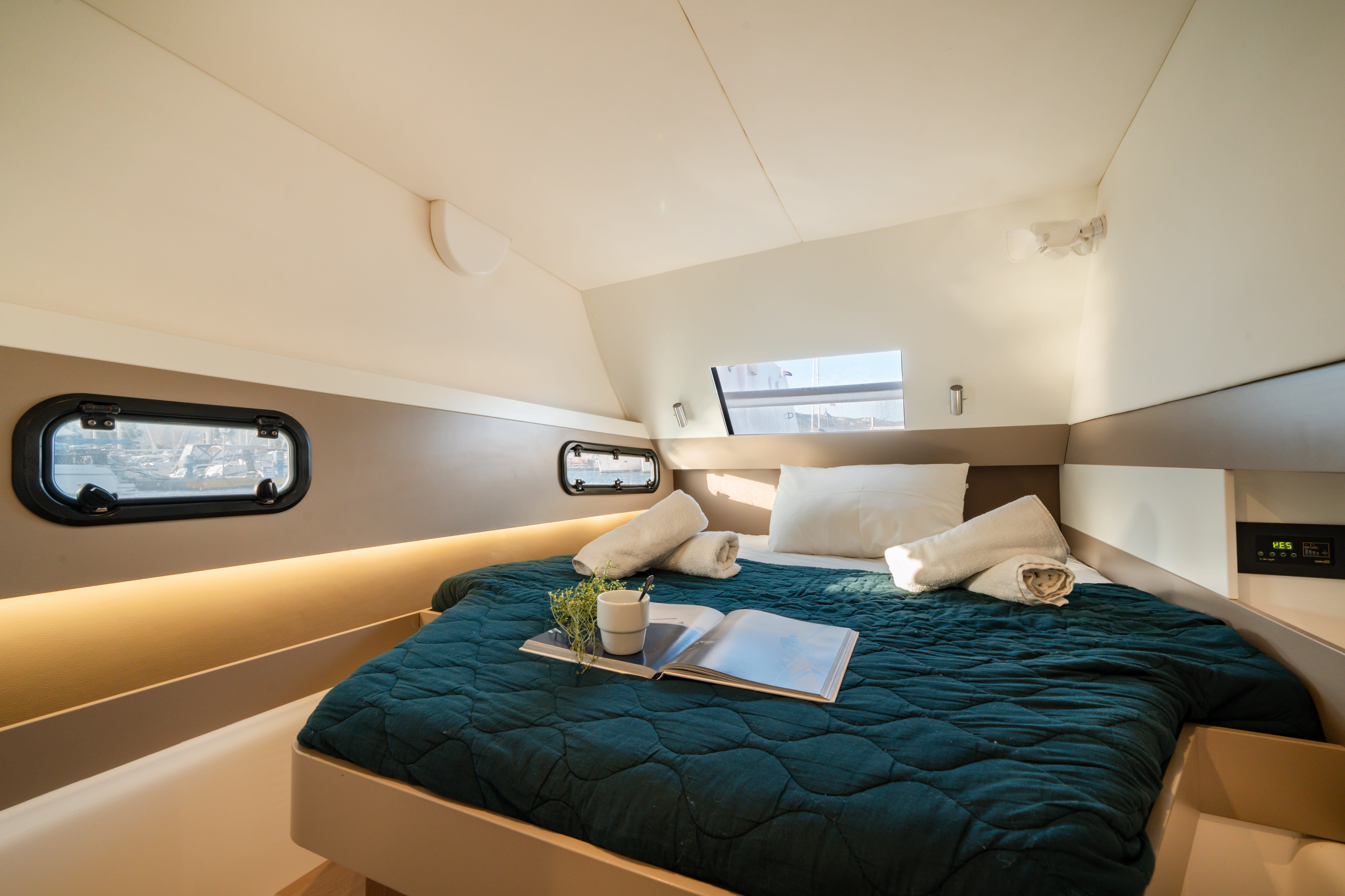 FORTUNA II - Catamaran in Piso Livadi