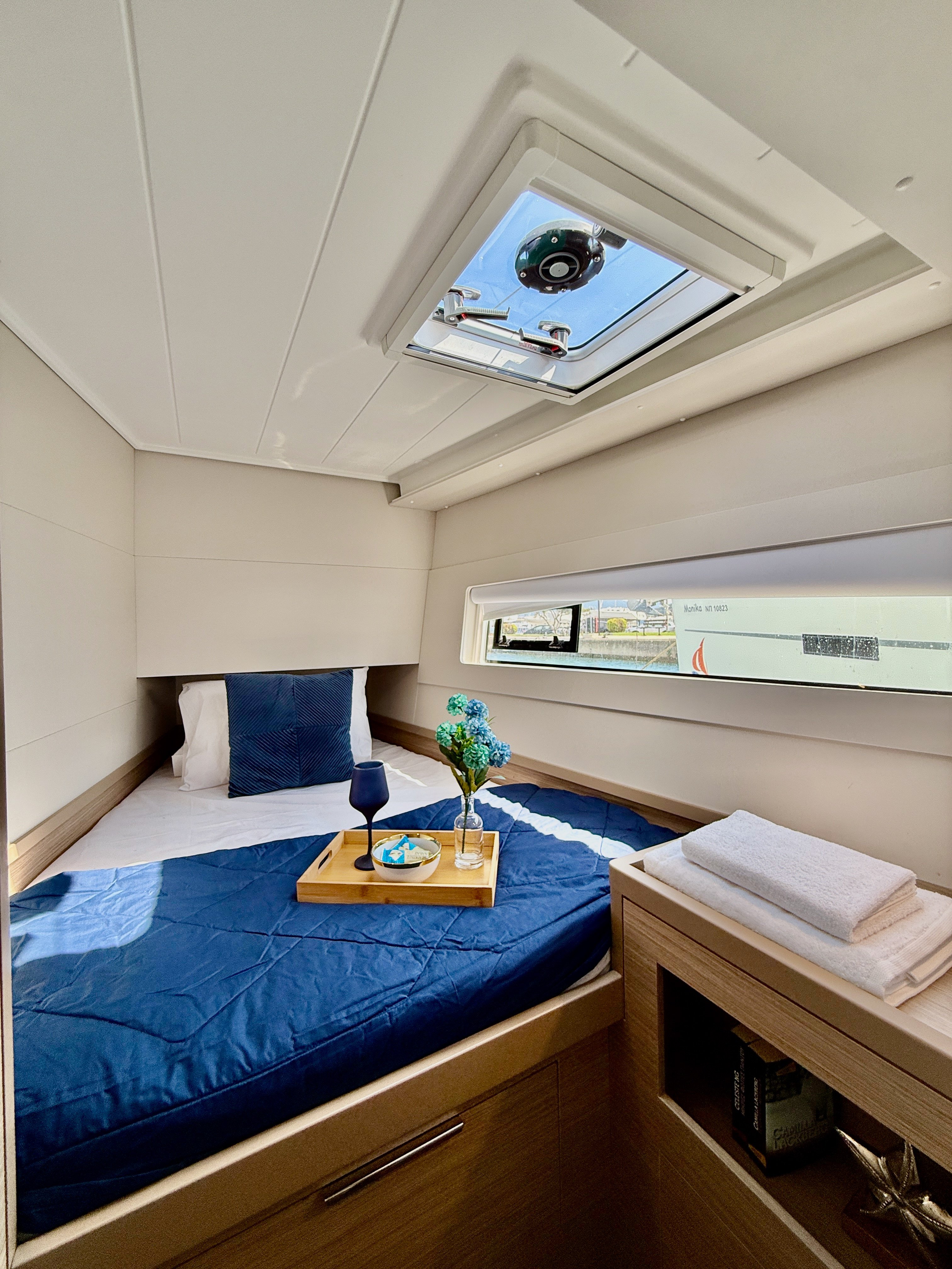 BLUE HORIZON - Catamaran in Kallithea