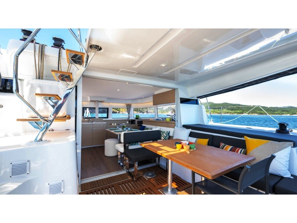 EMERALD - Catamaran in Kallithea