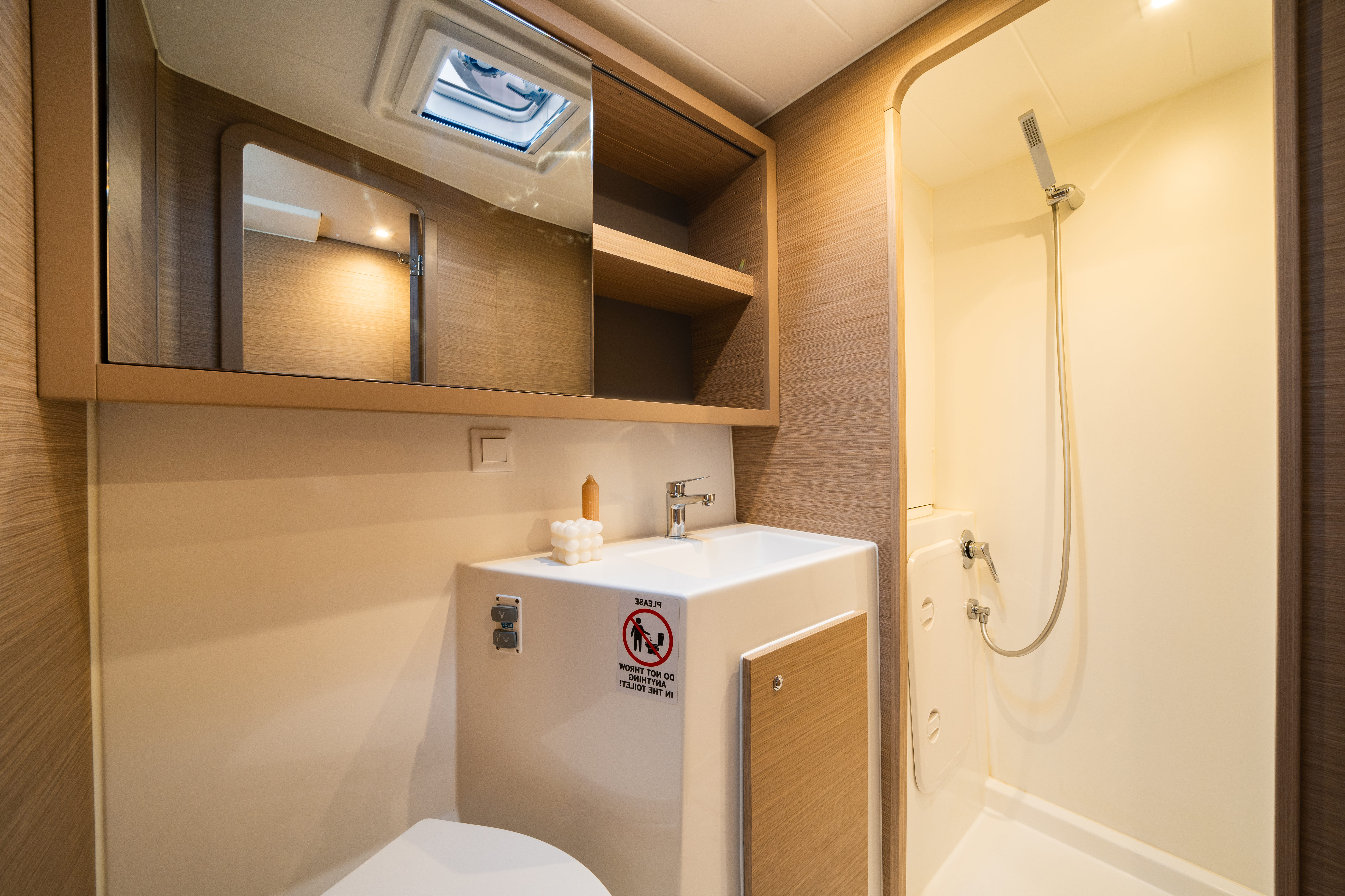 CELENA V - Catamaran in Mpenitses