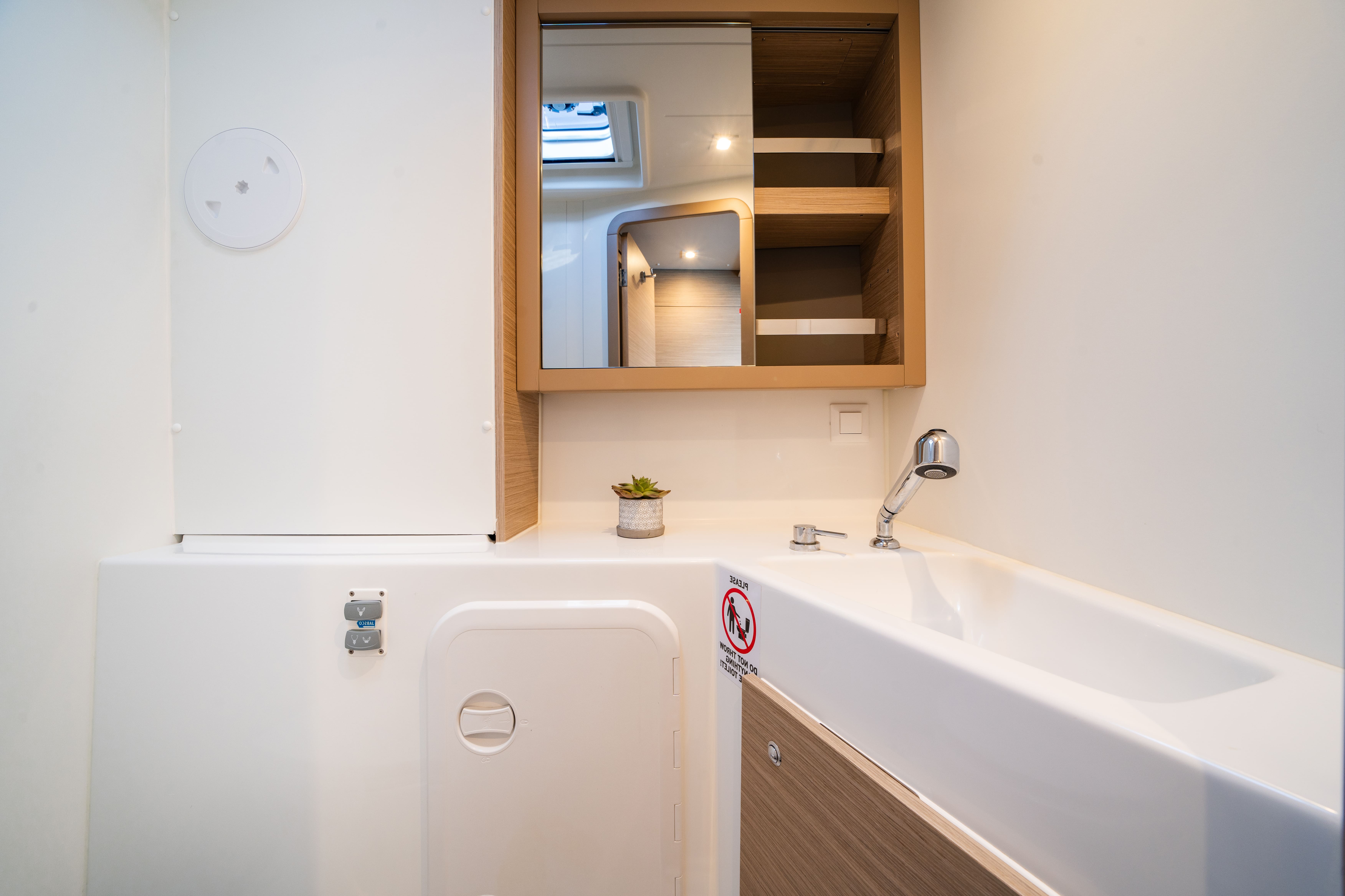 CELENA V - Catamaran in Mpenitses