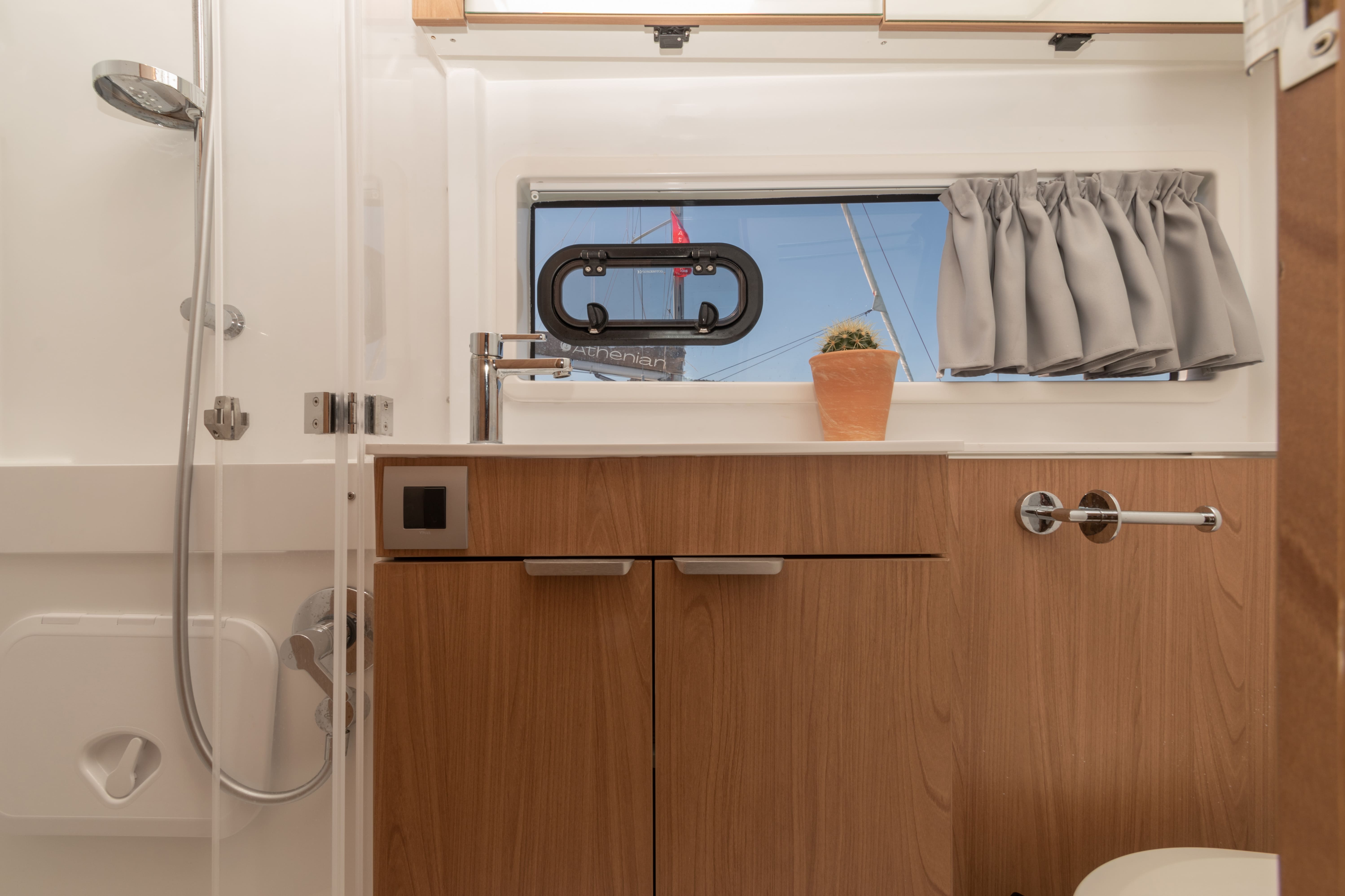 SKIOUROS II - Catamaran in Kallithea