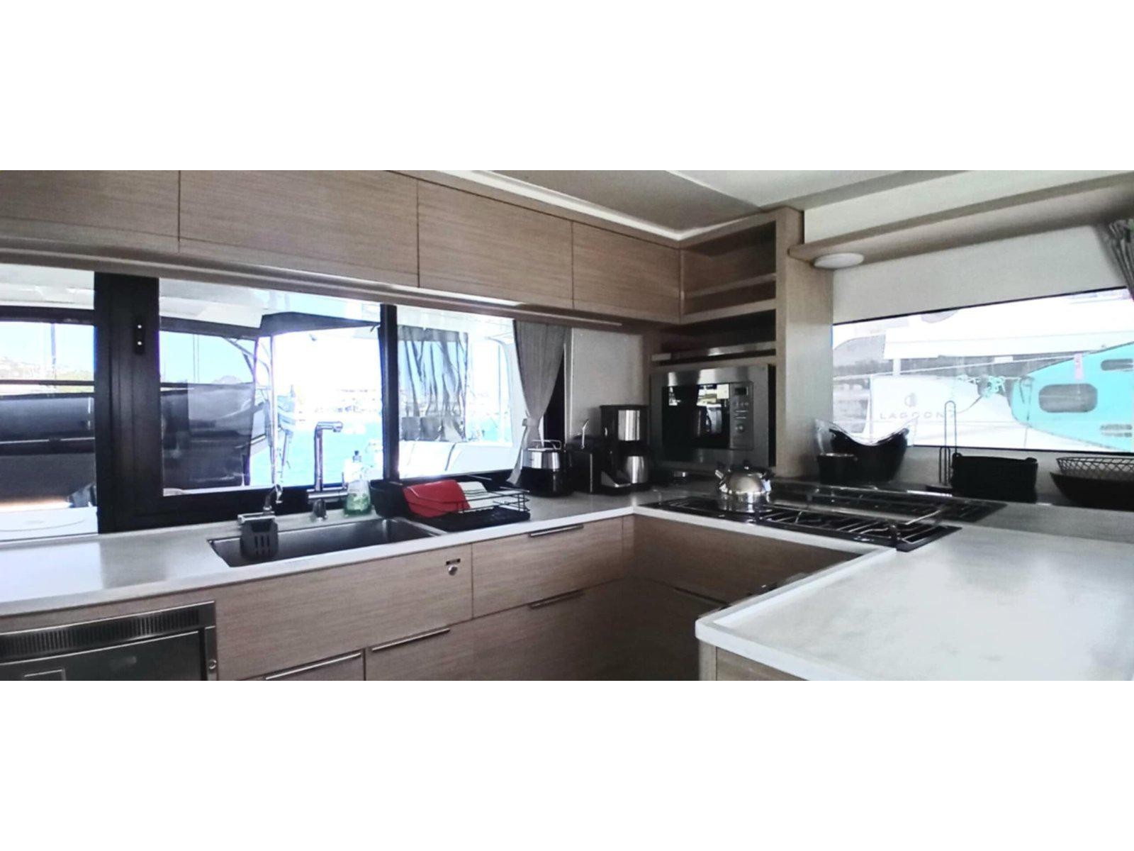 DIAMANTI IV - Catamaran in Skiathos