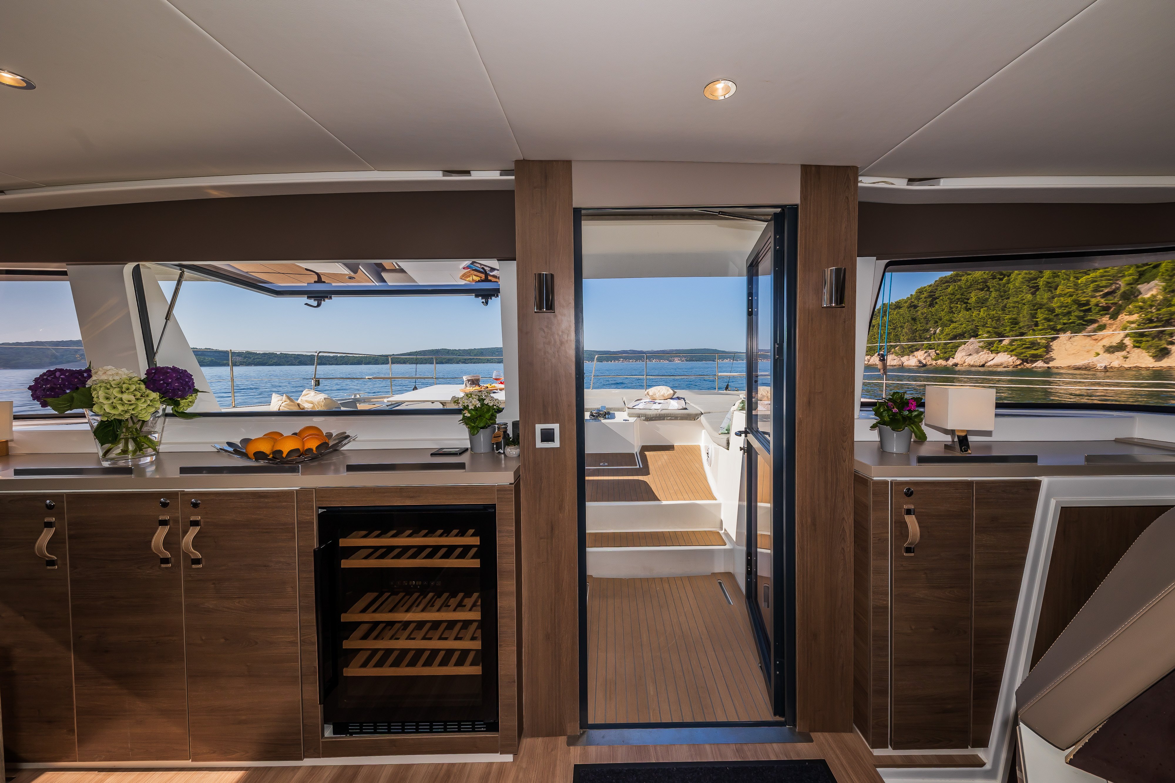 OCEAN LOUNGE - Catamaran in Alimos