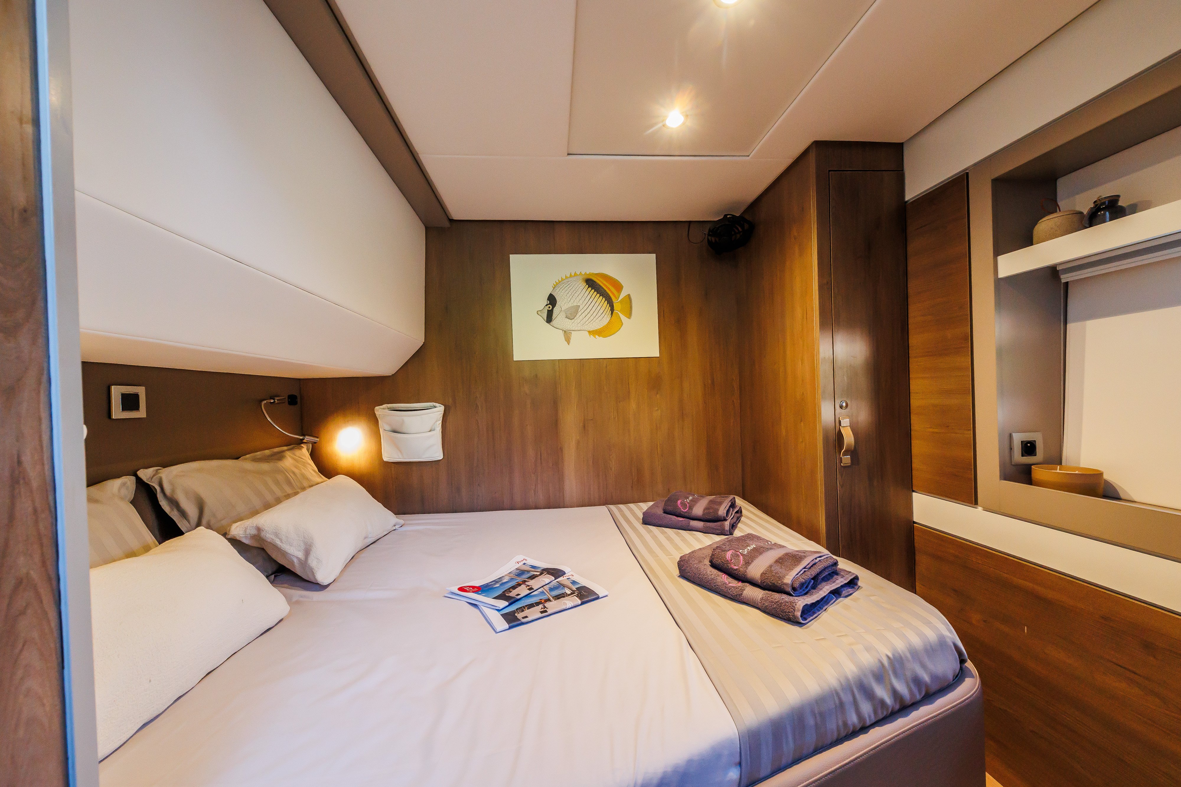 OCEAN LOUNGE - Catamaran in Alimos