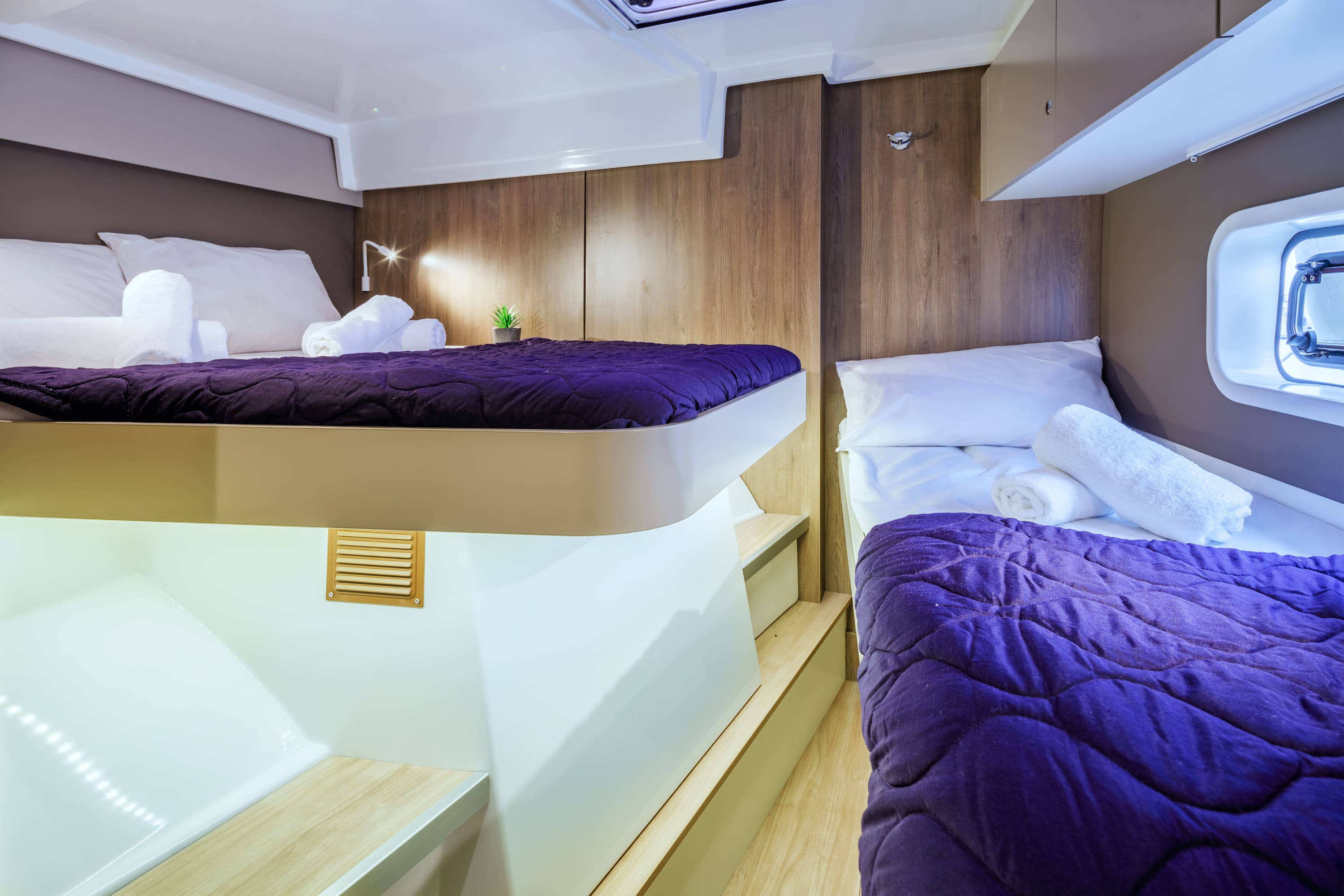 METAL BLUE - Catamaran in Mpenitses