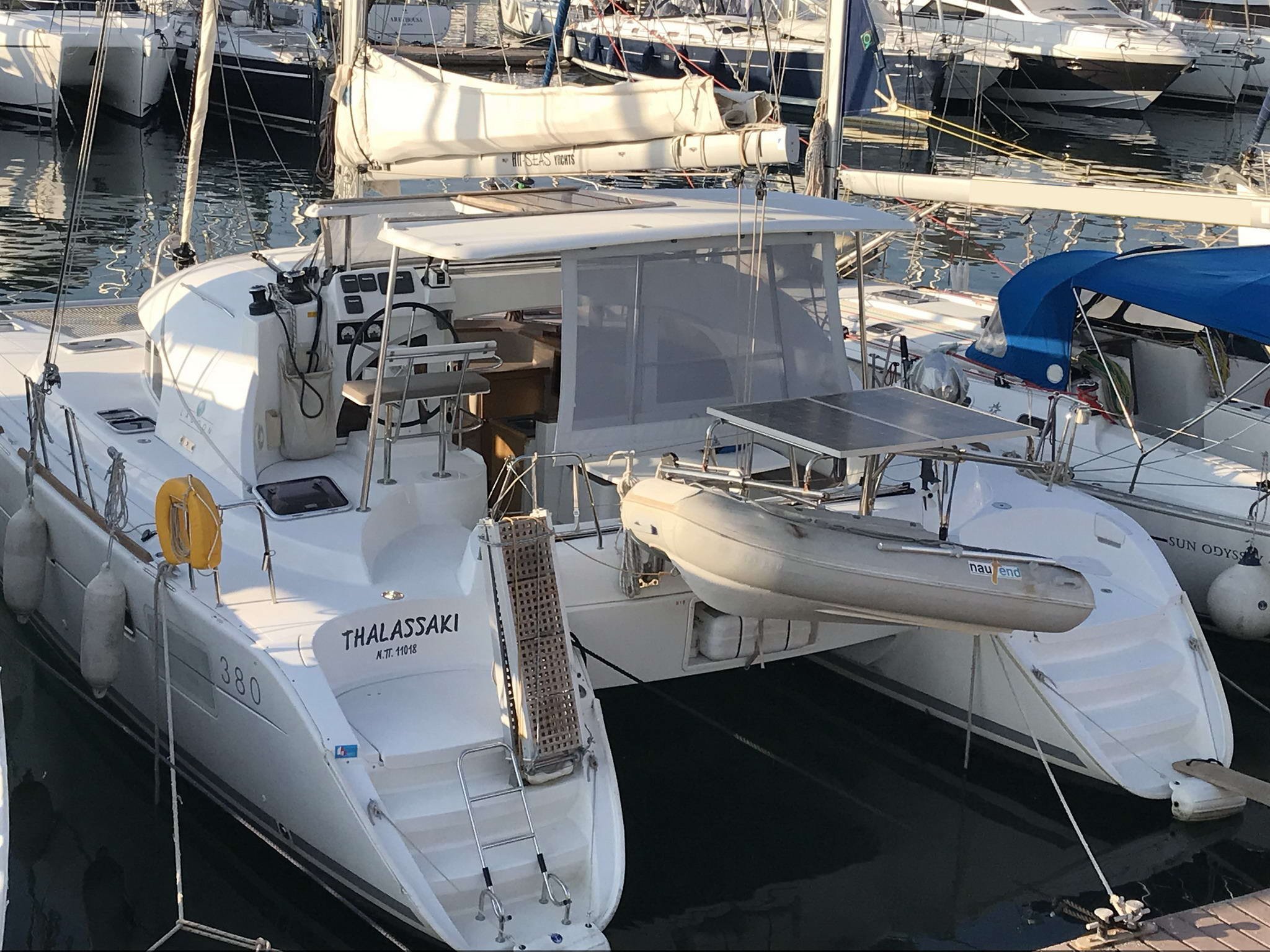 Thalassaki - Catamaran in Alimos