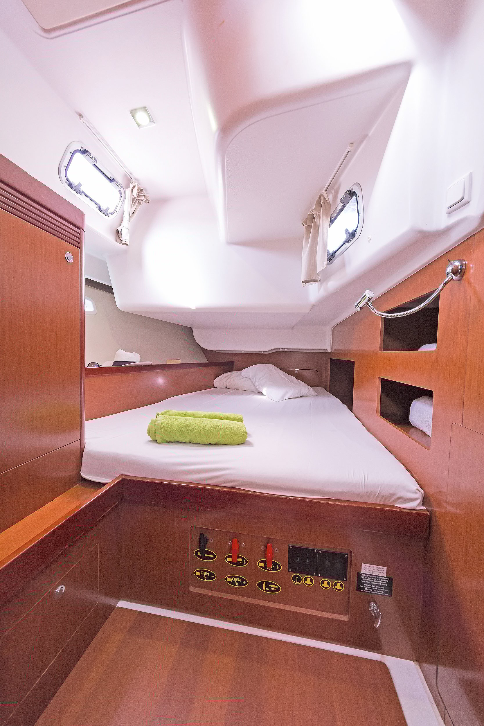 Sueno - Yelkenli içinde Alimos