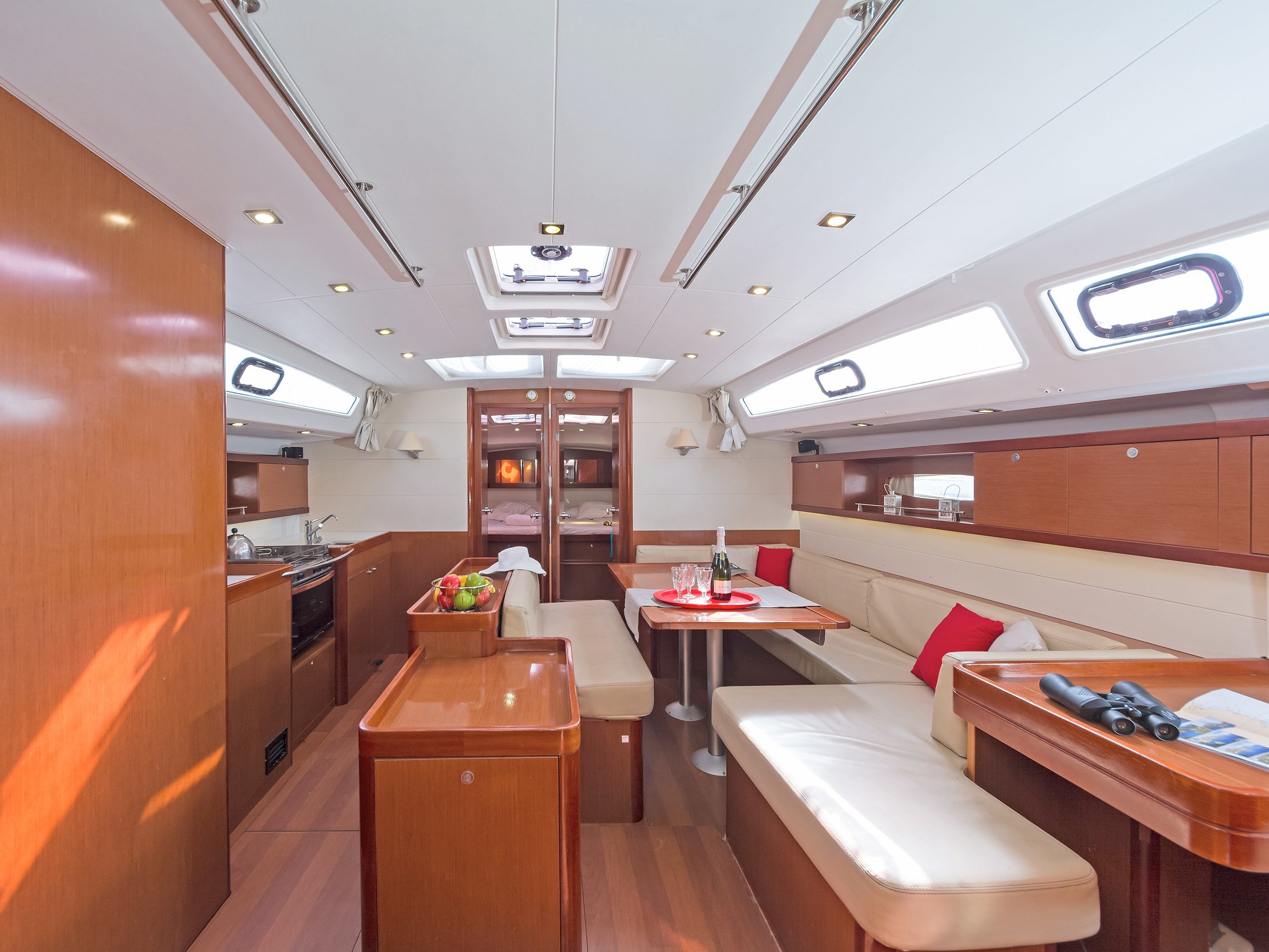 Sueno - Yelkenli içinde Alimos