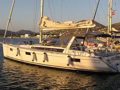 Pherousa - Yelkenli içinde Lavrio