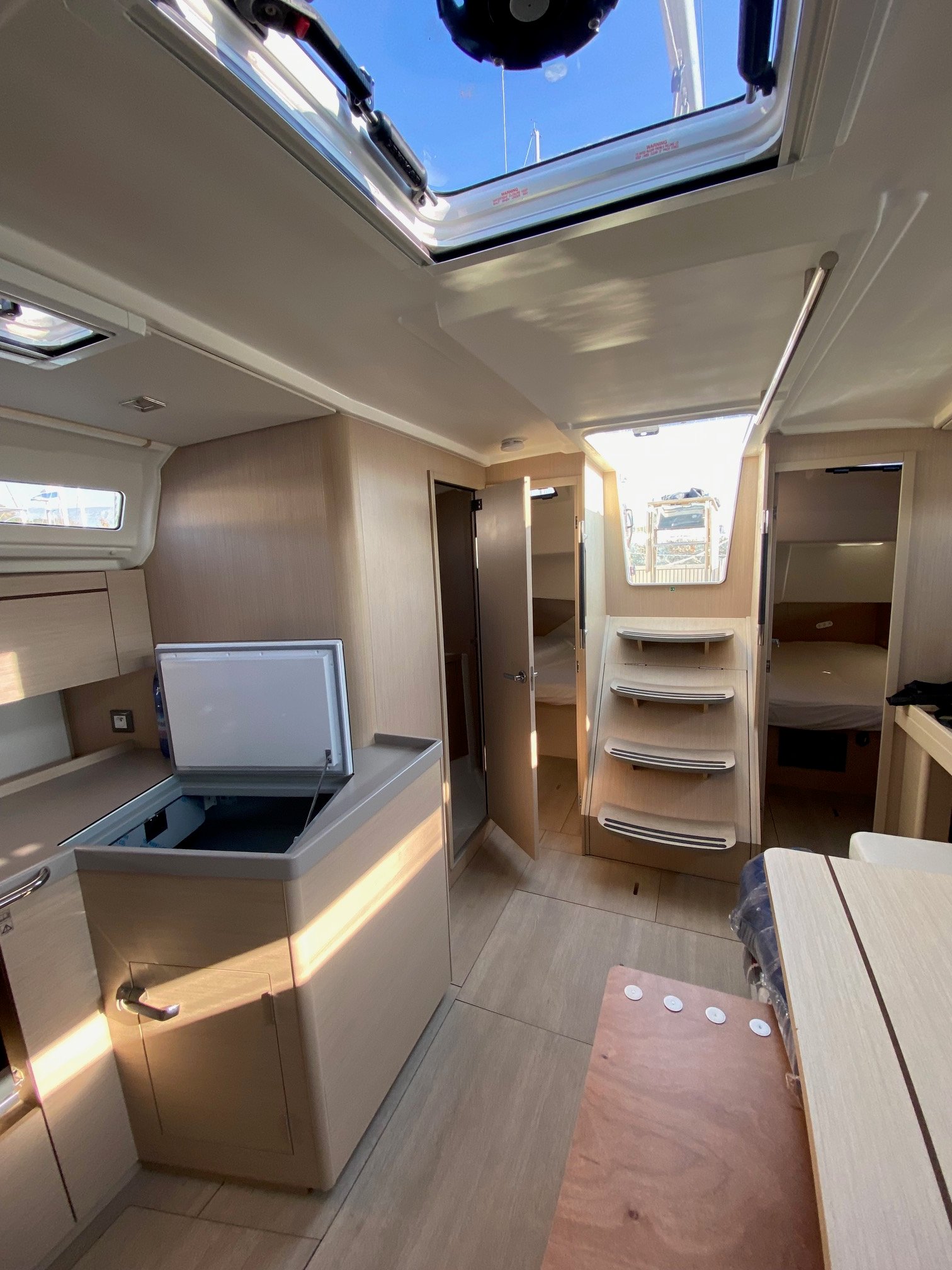 La Mer - Sailboat in Alimos