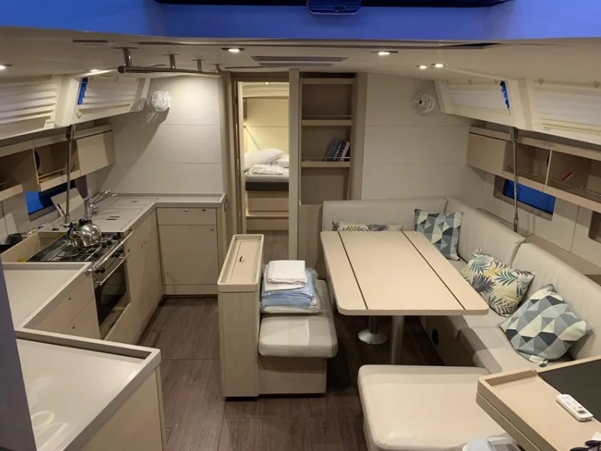 Kebiwan - Sailboat in Alimos