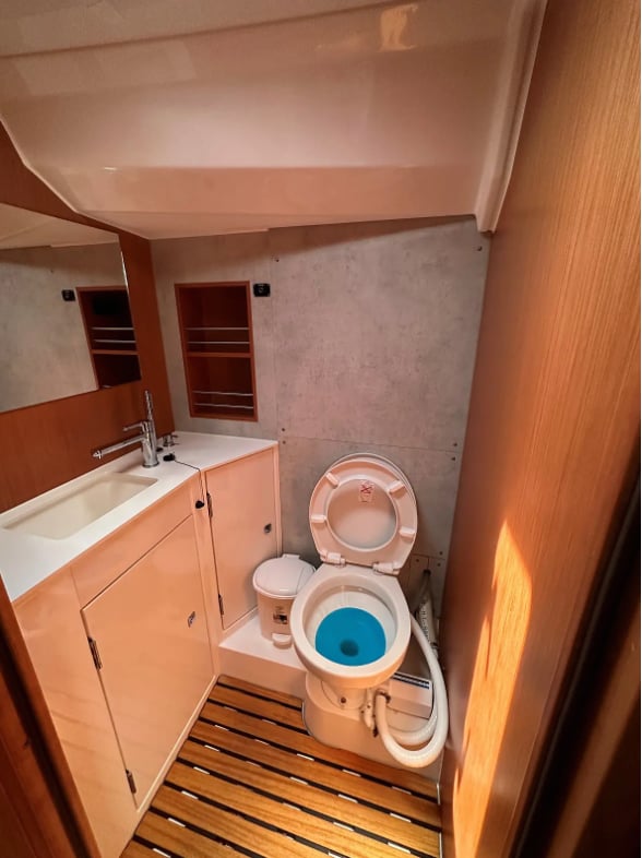 Anassa - Sailboat in Alimos