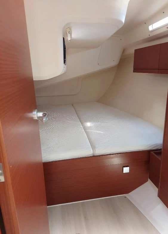 Themisto - Sailboat in Anatoliki Attiki