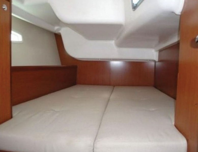 Tosca - Sailboat in Elefsina