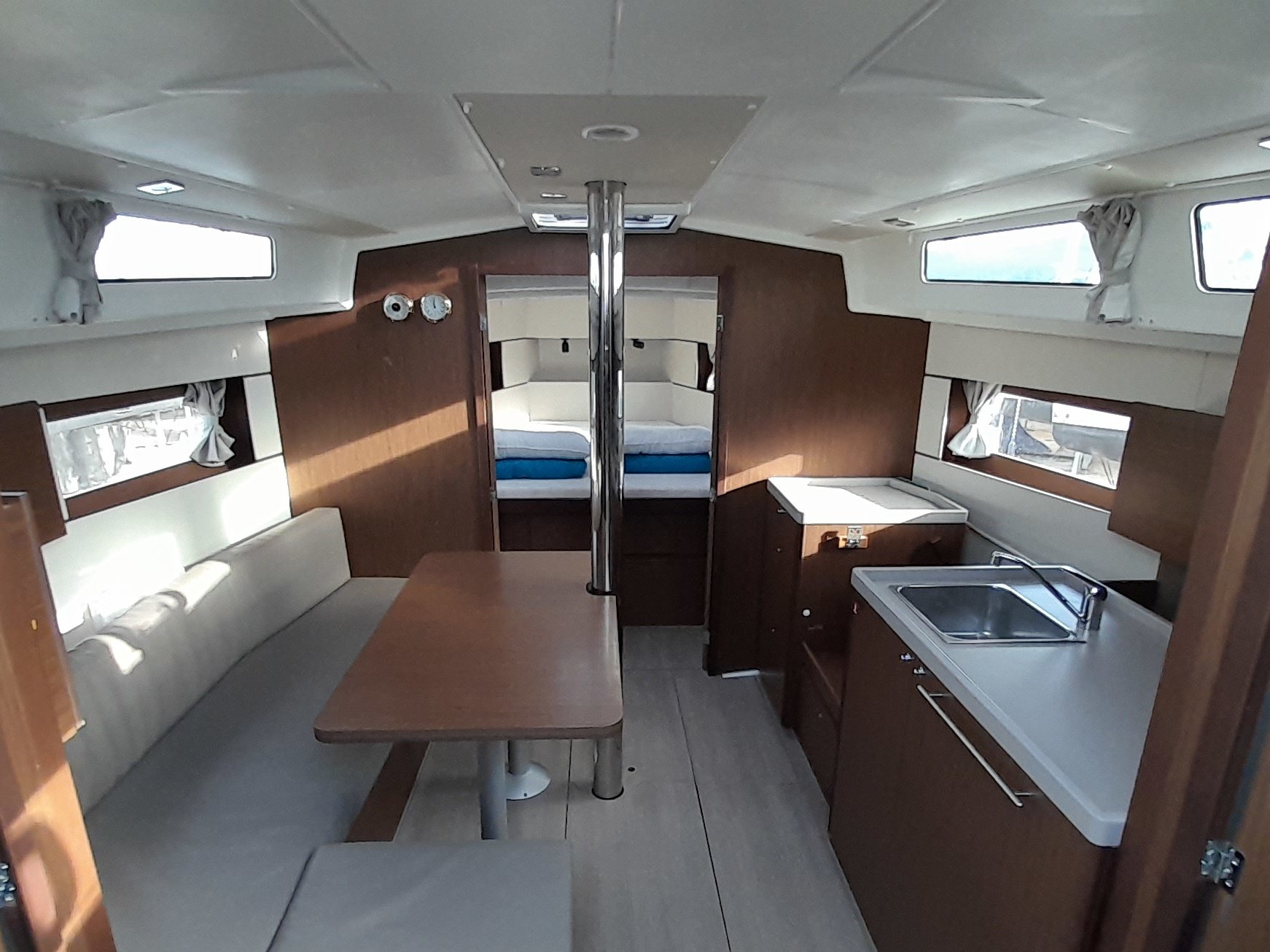 The Boss - Sailboat in Palairos