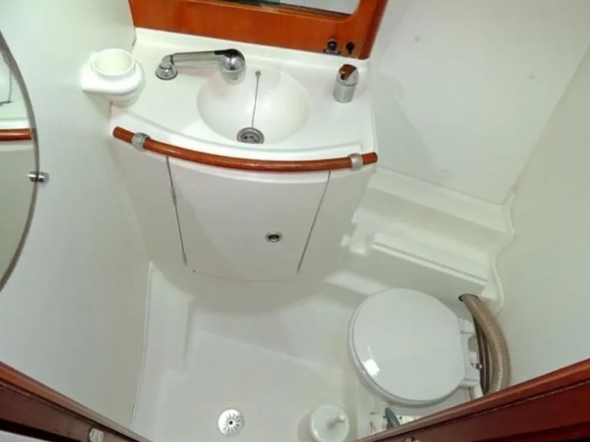 Nemesis - Sailboat in Alimos