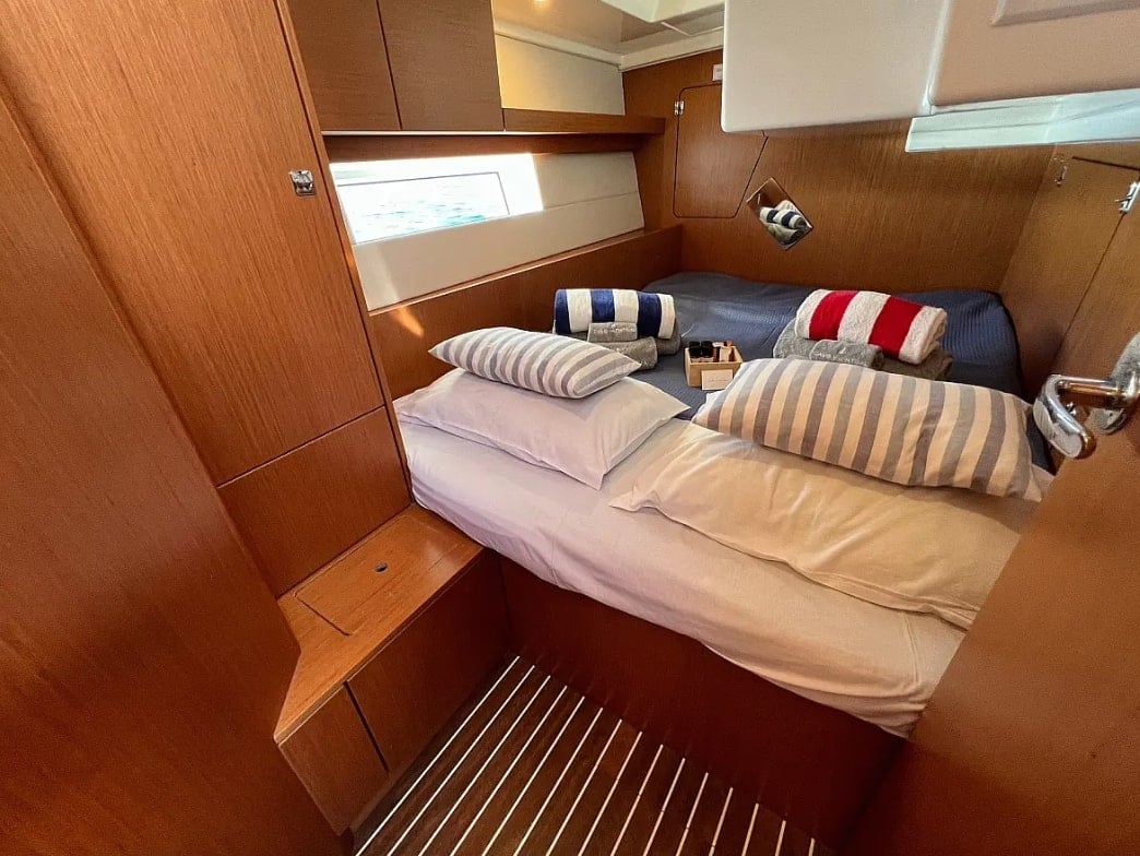 Super Puma - Sailboat in Alimos