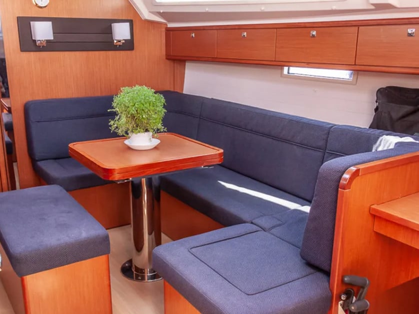 Ioli - Sailboat in Lefkada