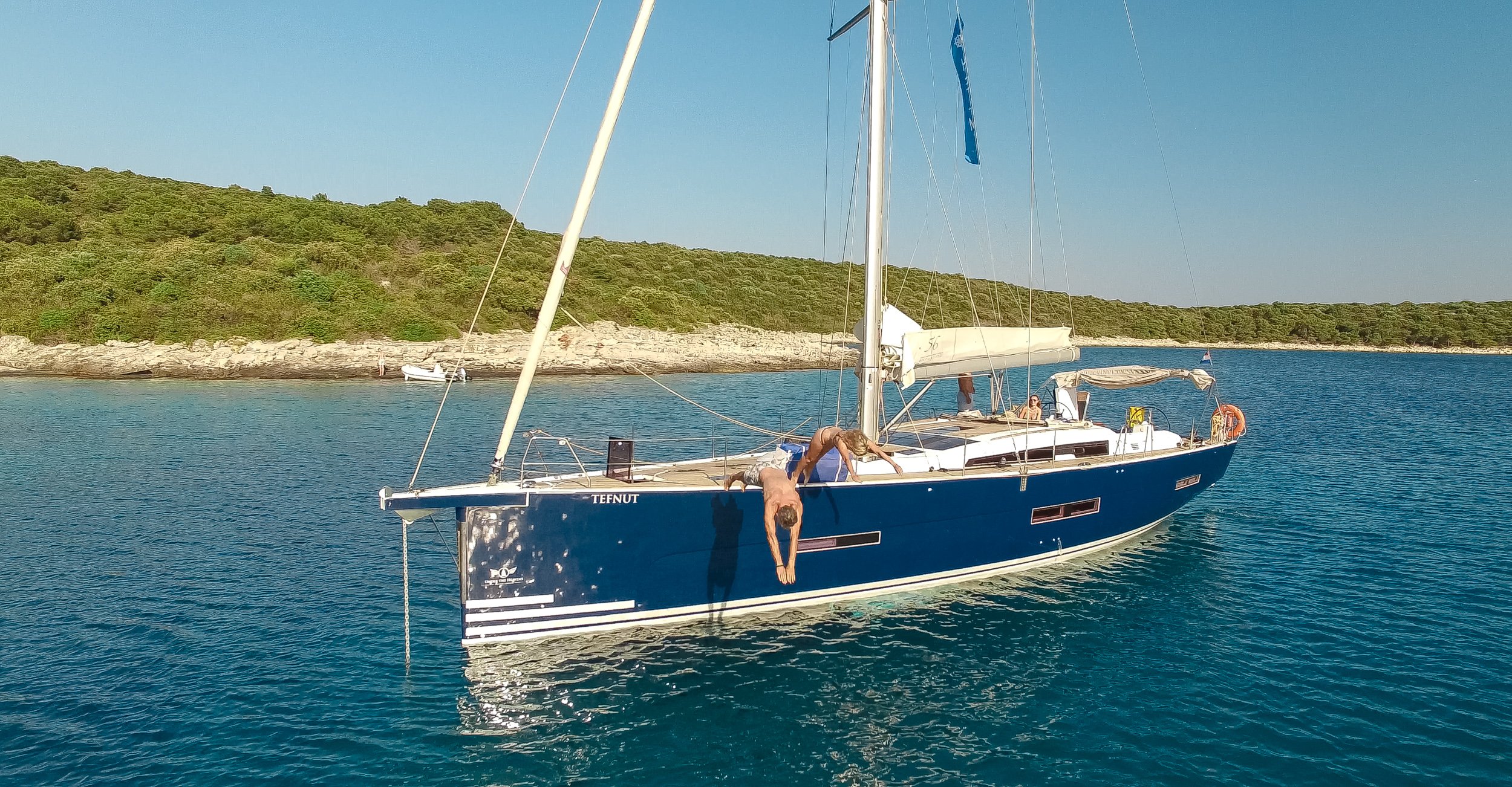 TEFNUT - Sailboat in Primošten