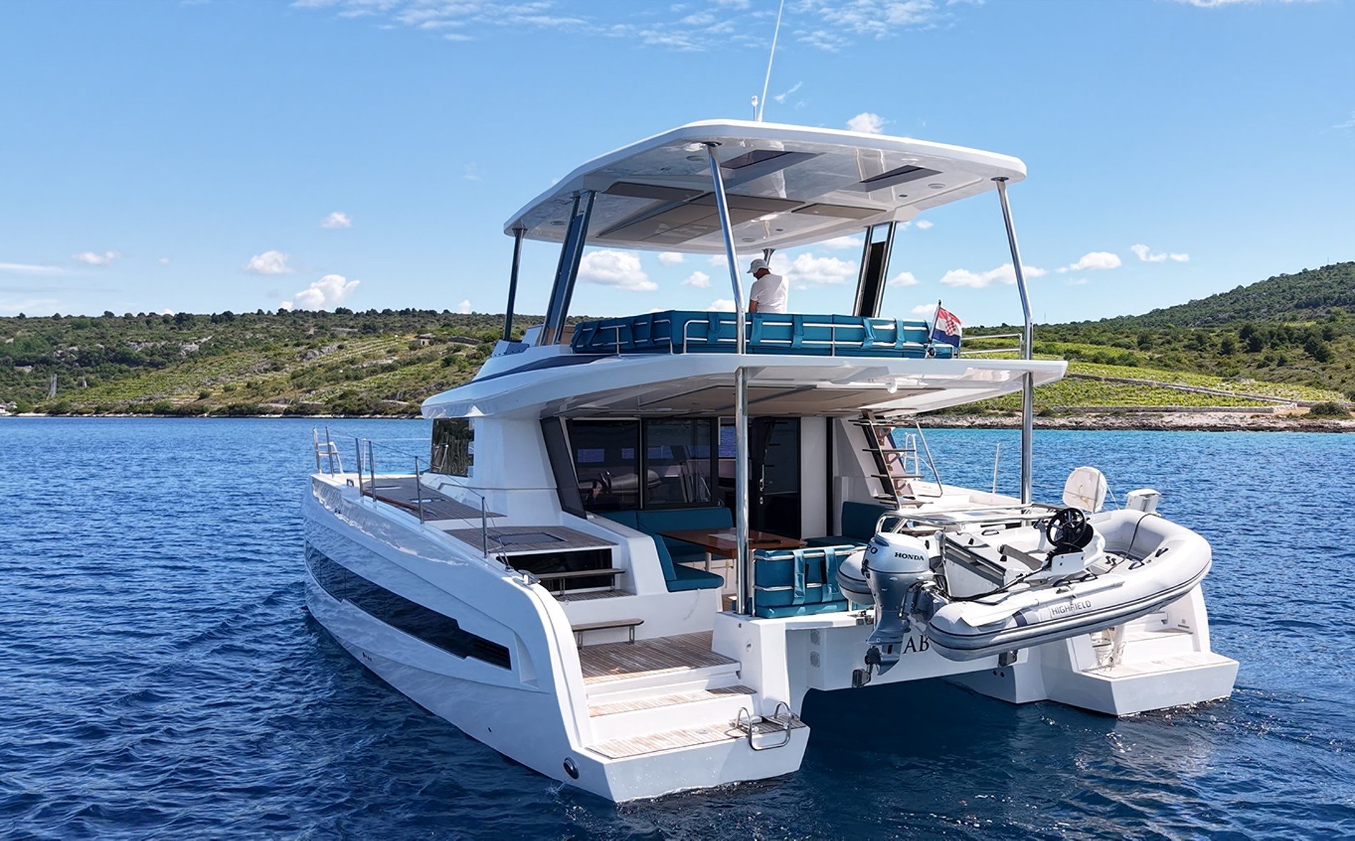 Abuzz - Catamaran in Primošten