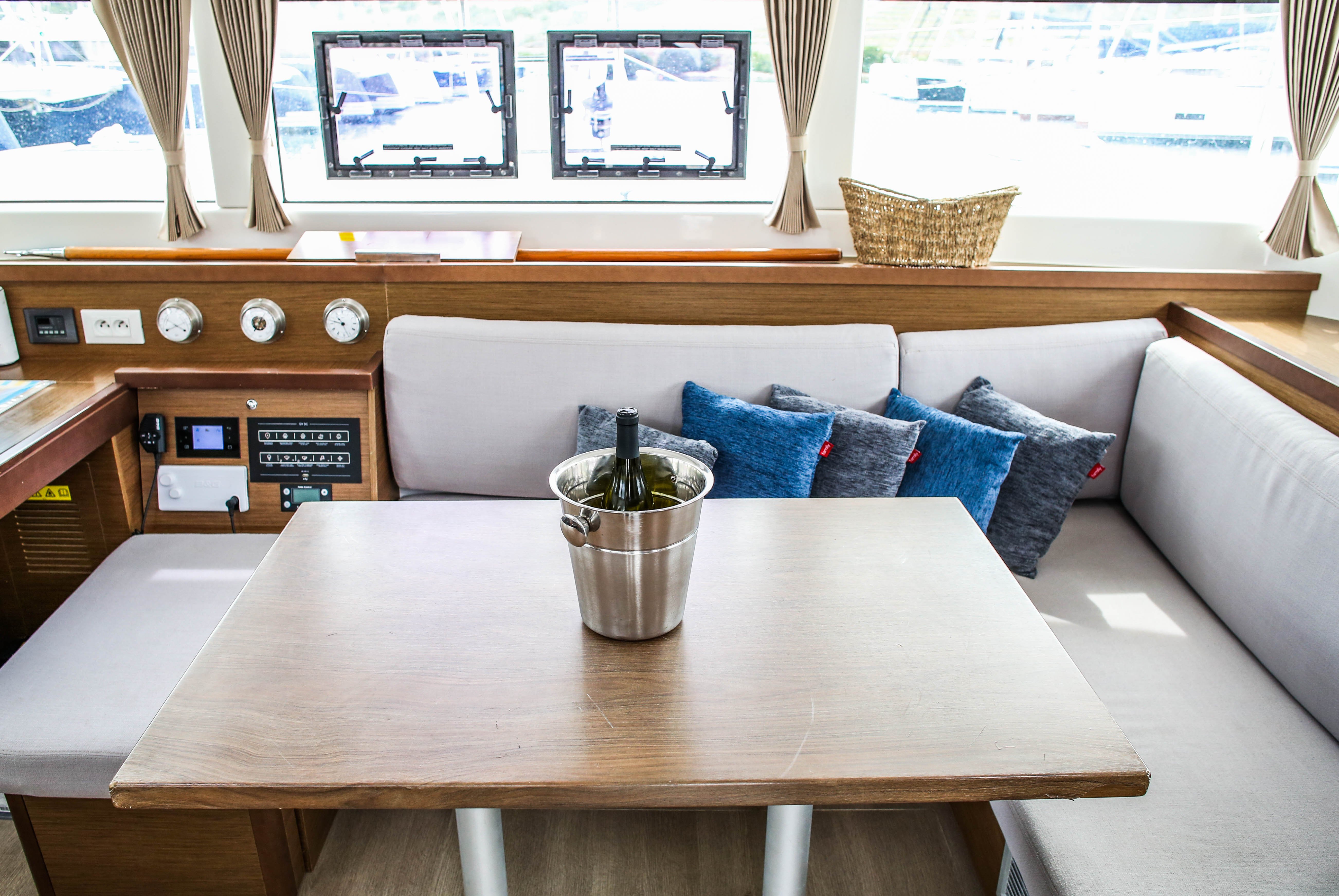 Bahia Real - Catamaran in Primošten